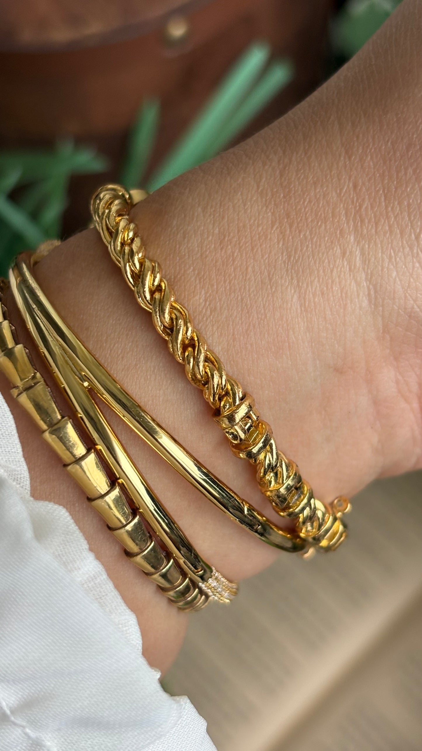Extremely Rare Vintage Seiko Rope Chain Bracelet Watch in Gold Tone with Genuine Rubies