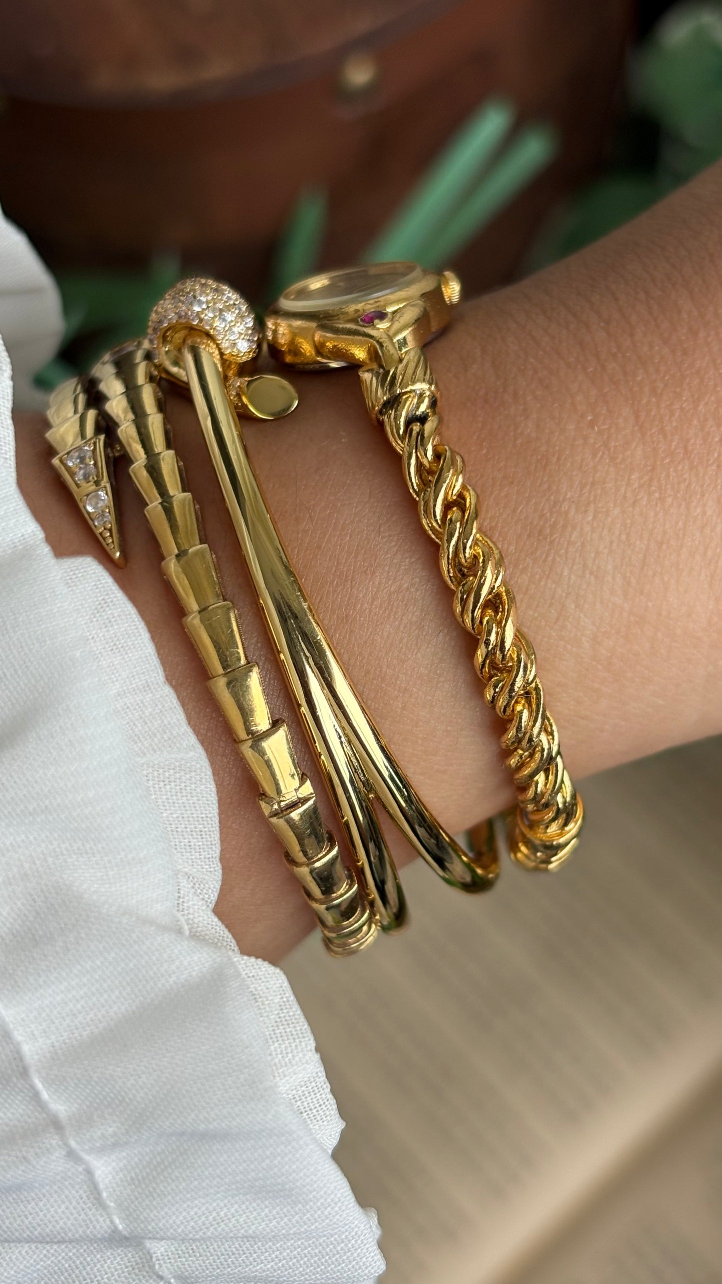 Extremely Rare Vintage Seiko Rope Chain Bracelet Watch in Gold Tone with Genuine Rubies