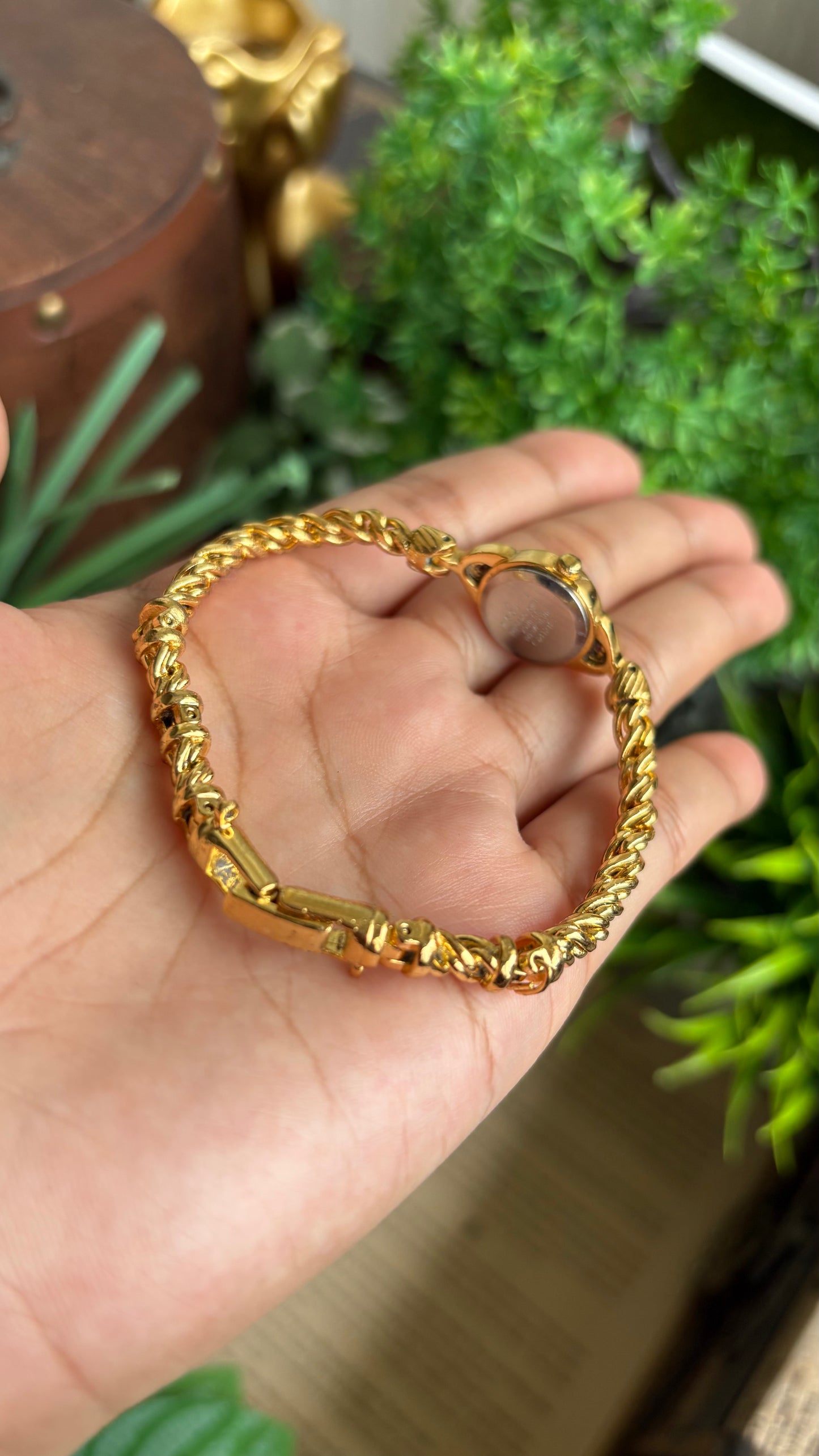 Extremely Rare Vintage Seiko Rope Chain Bracelet Watch in Gold Tone with Genuine Rubies