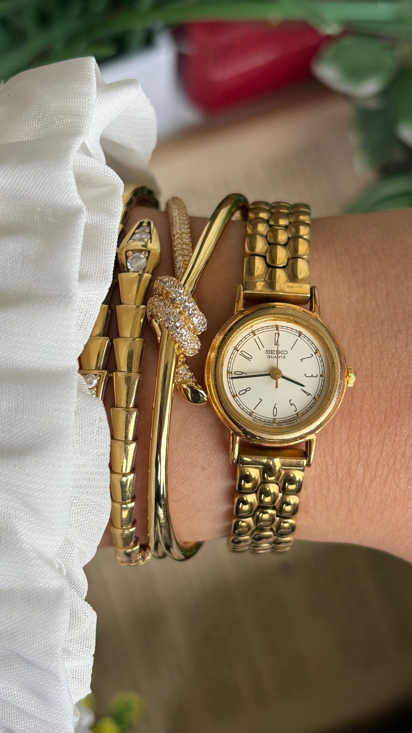 Vintage Seiko Classic Ladies Watch in Gold Tone