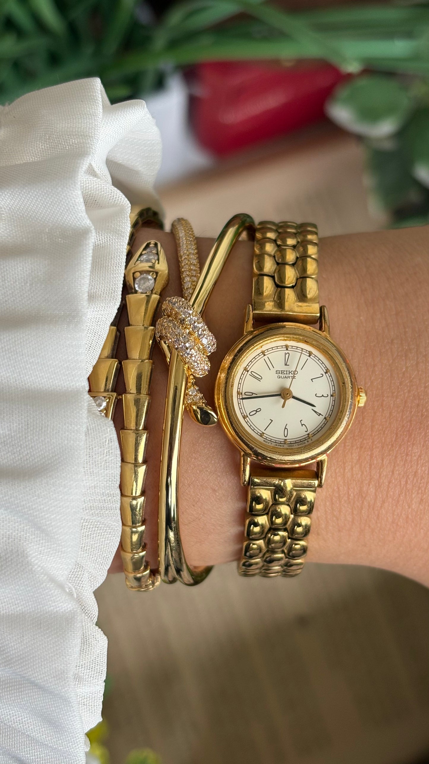 Vintage Seiko Classic Ladies Watch in Gold Tone