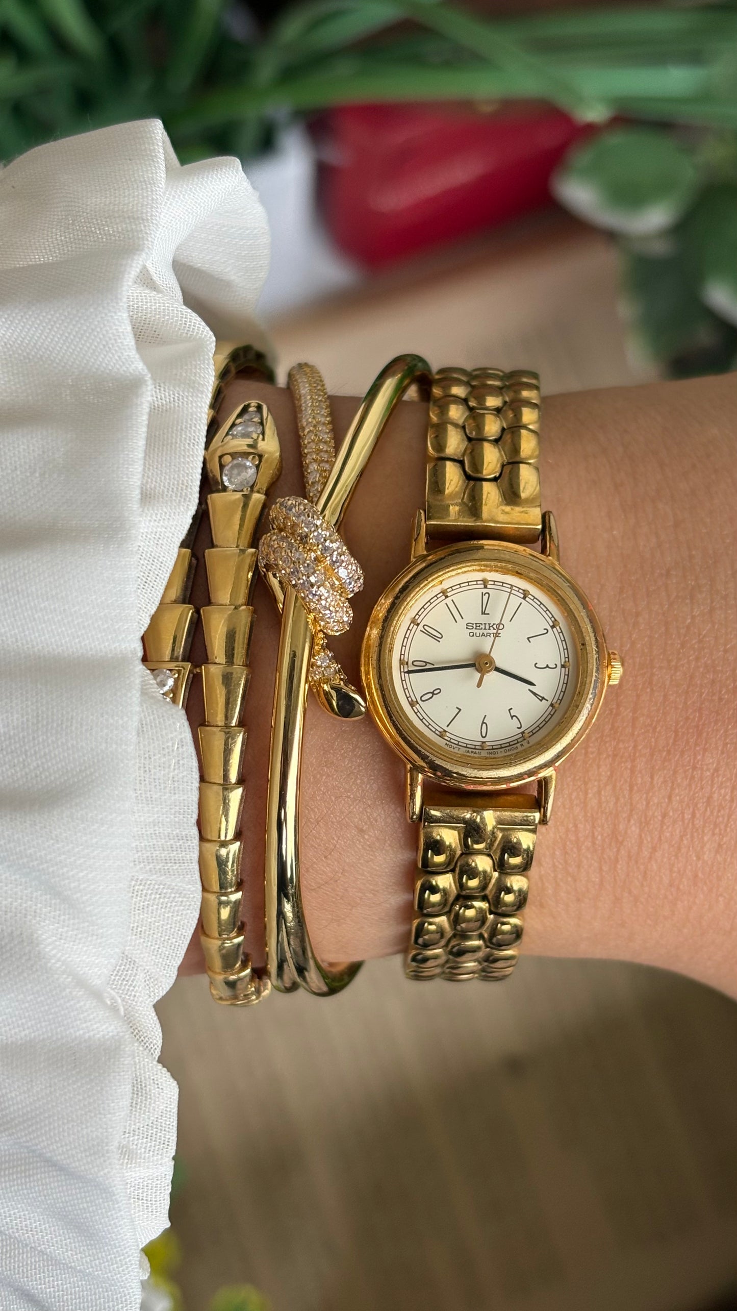 Vintage Seiko Classic Ladies Watch in Gold Tone