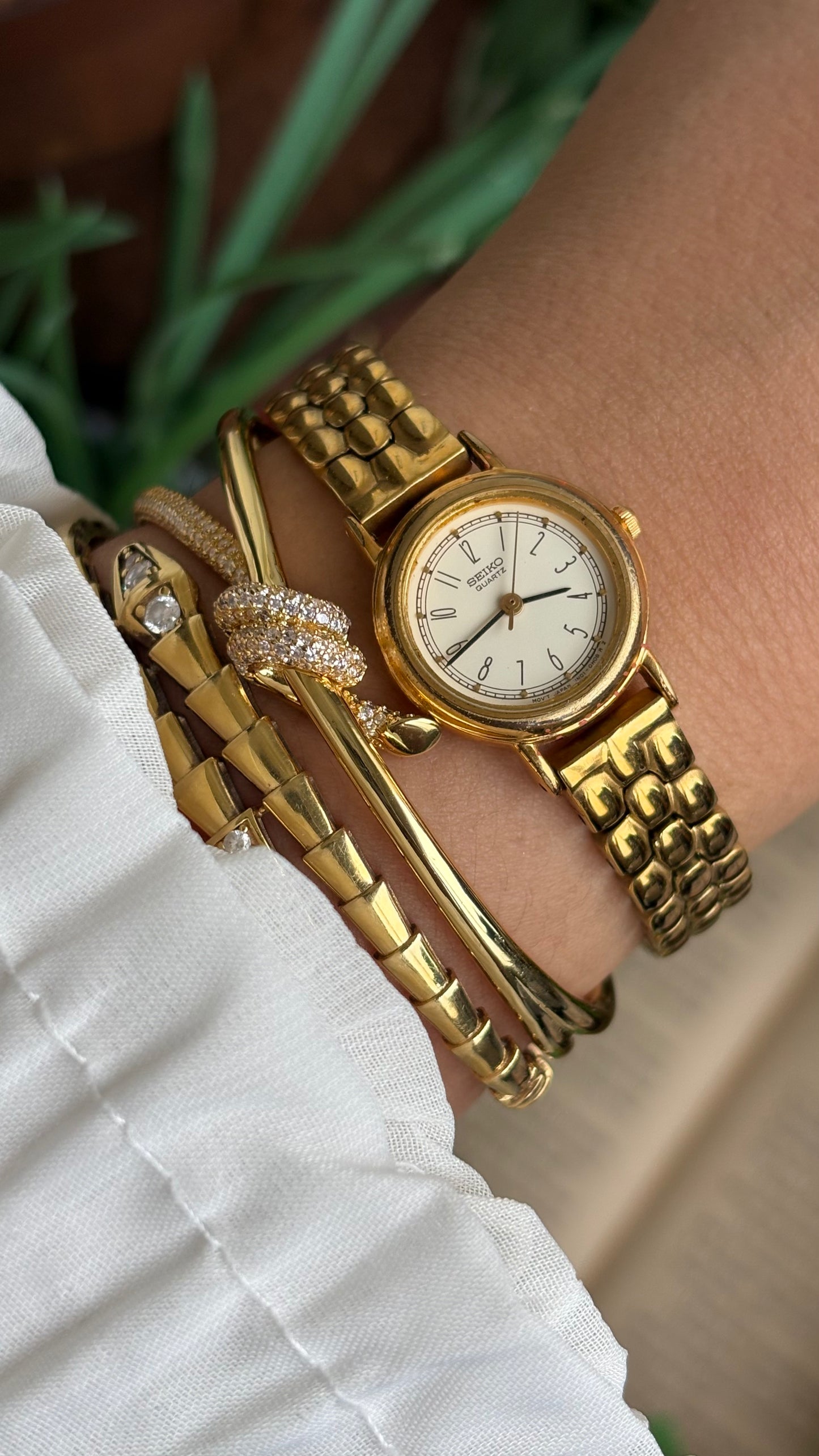 Vintage Seiko Classic Ladies Watch in Gold Tone