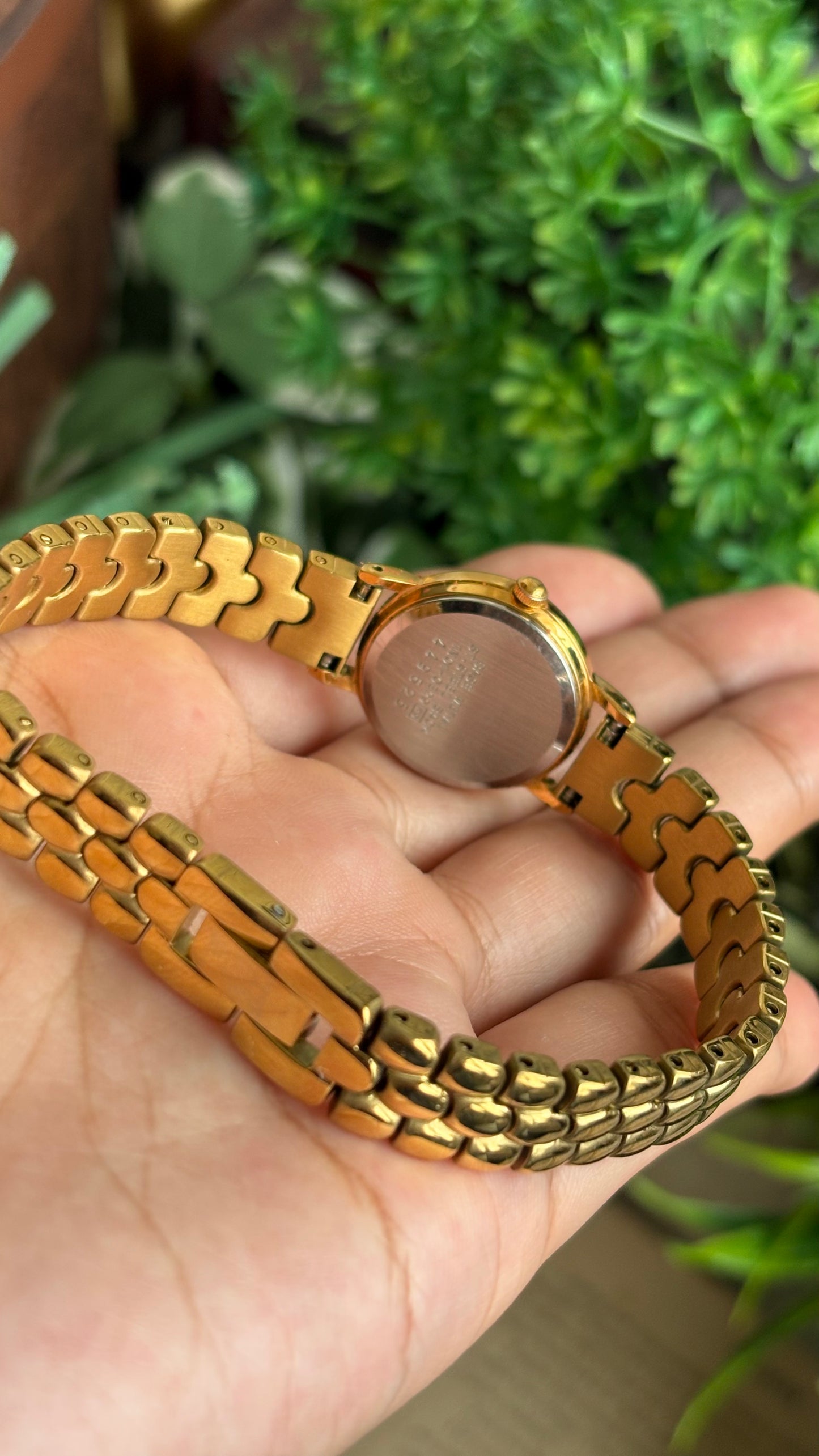 Vintage Seiko Classic Ladies Watch in Gold Tone