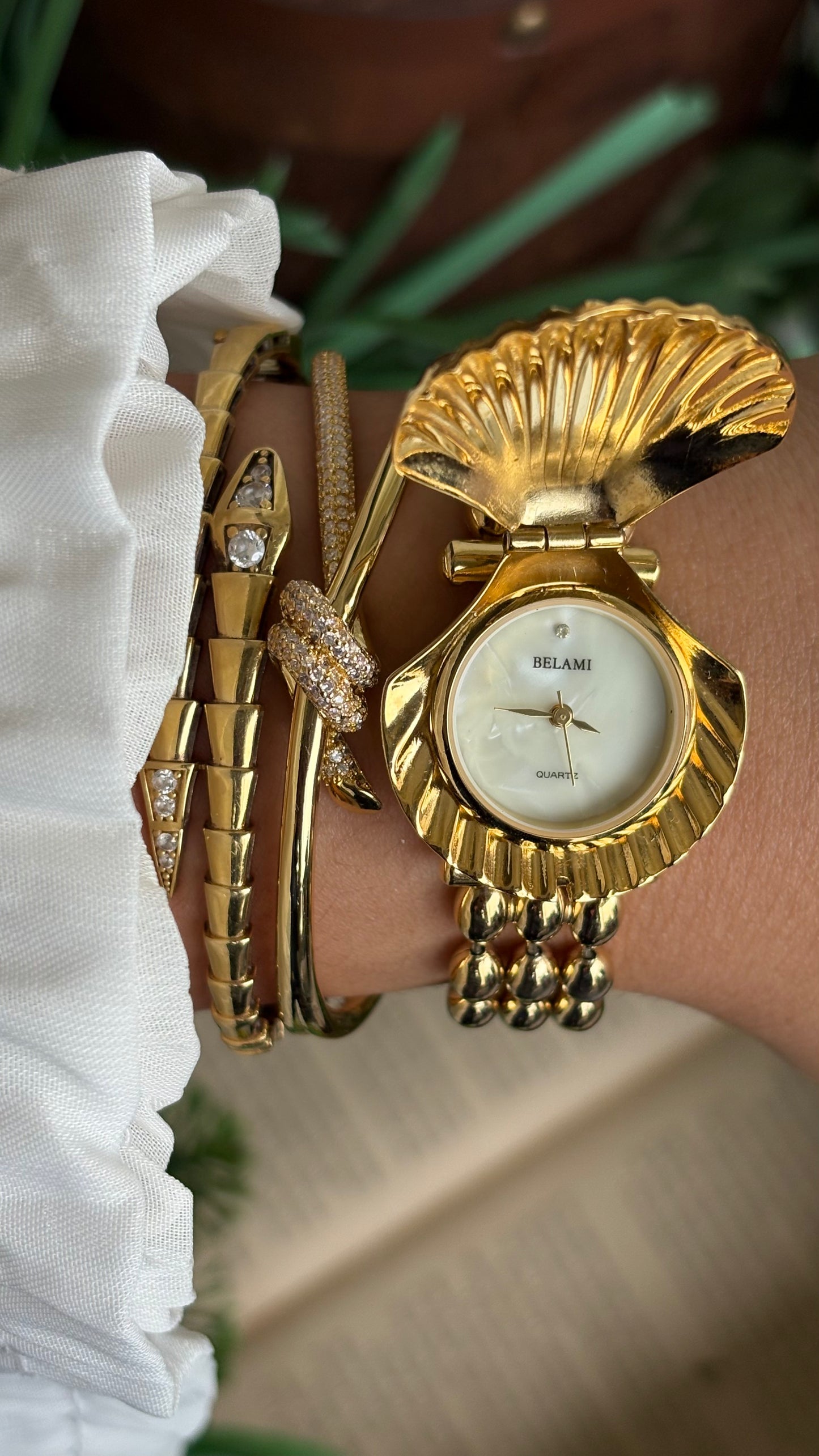 Extremely Rare Vintage Belami Shell Peekaboo Watch in Gold Tone Pearl Dial
