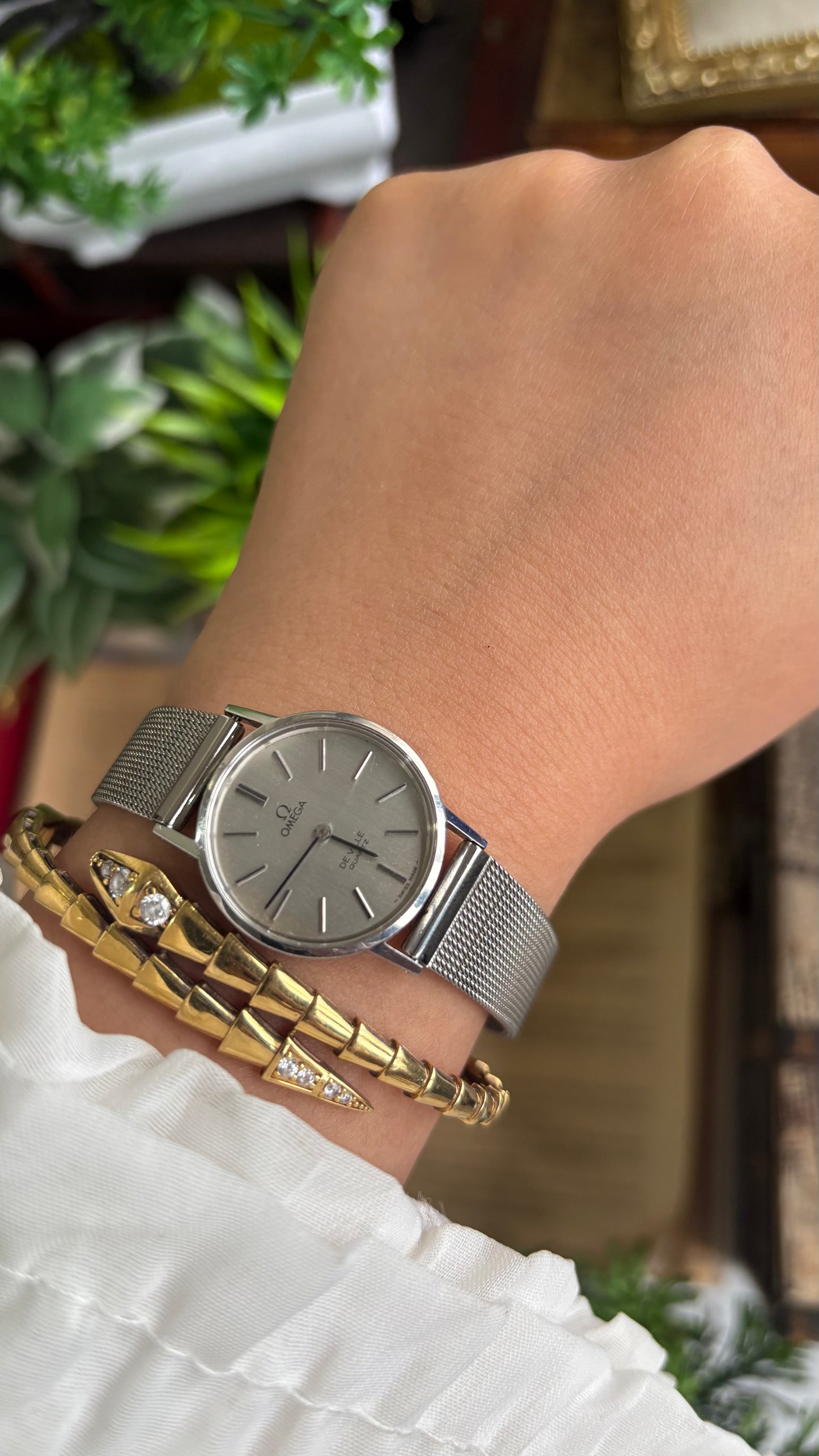 Vintage Omega Watch in Silver Tone Mesh Strap (Self-Adjust) with Omega Box