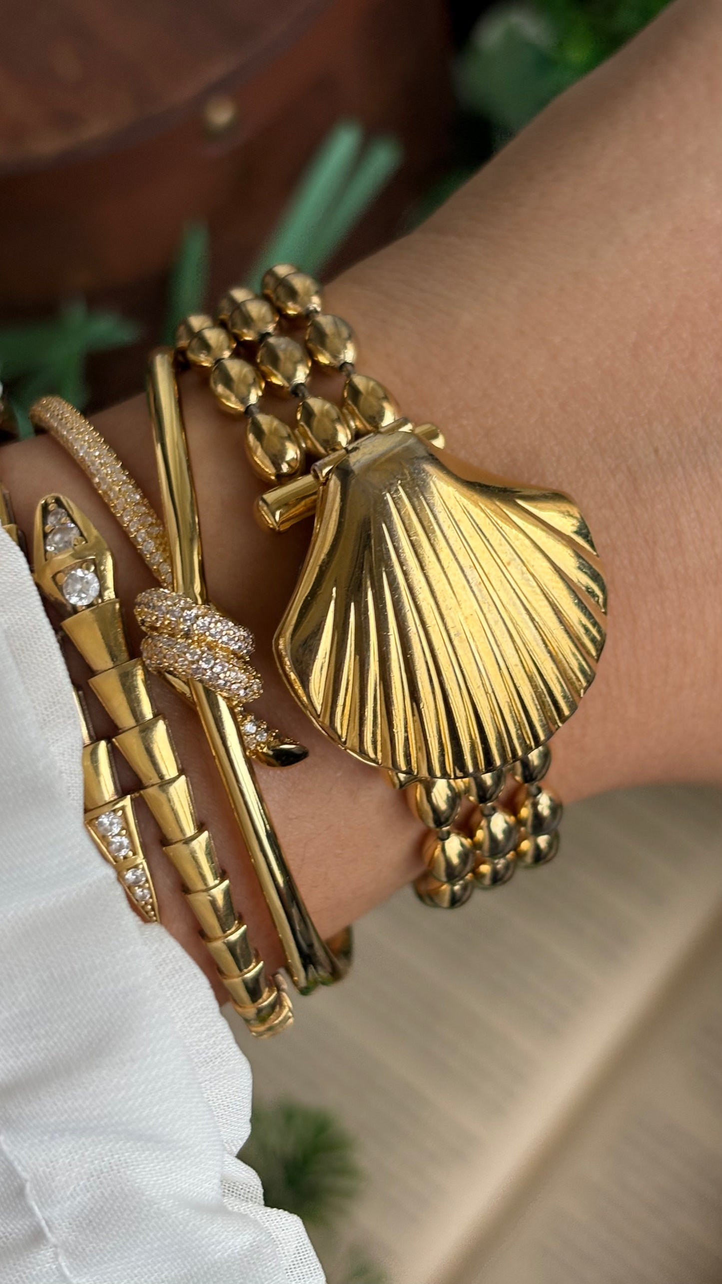 Extremely Rare Vintage Belami Shell Peekaboo Watch in Gold Tone Pearl Dial