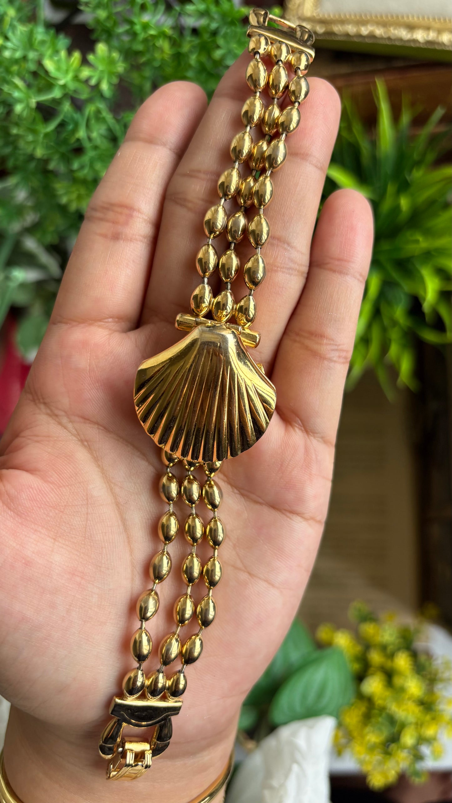 Extremely Rare Vintage Belami Shell Peekaboo Watch in Gold Tone Pearl Dial