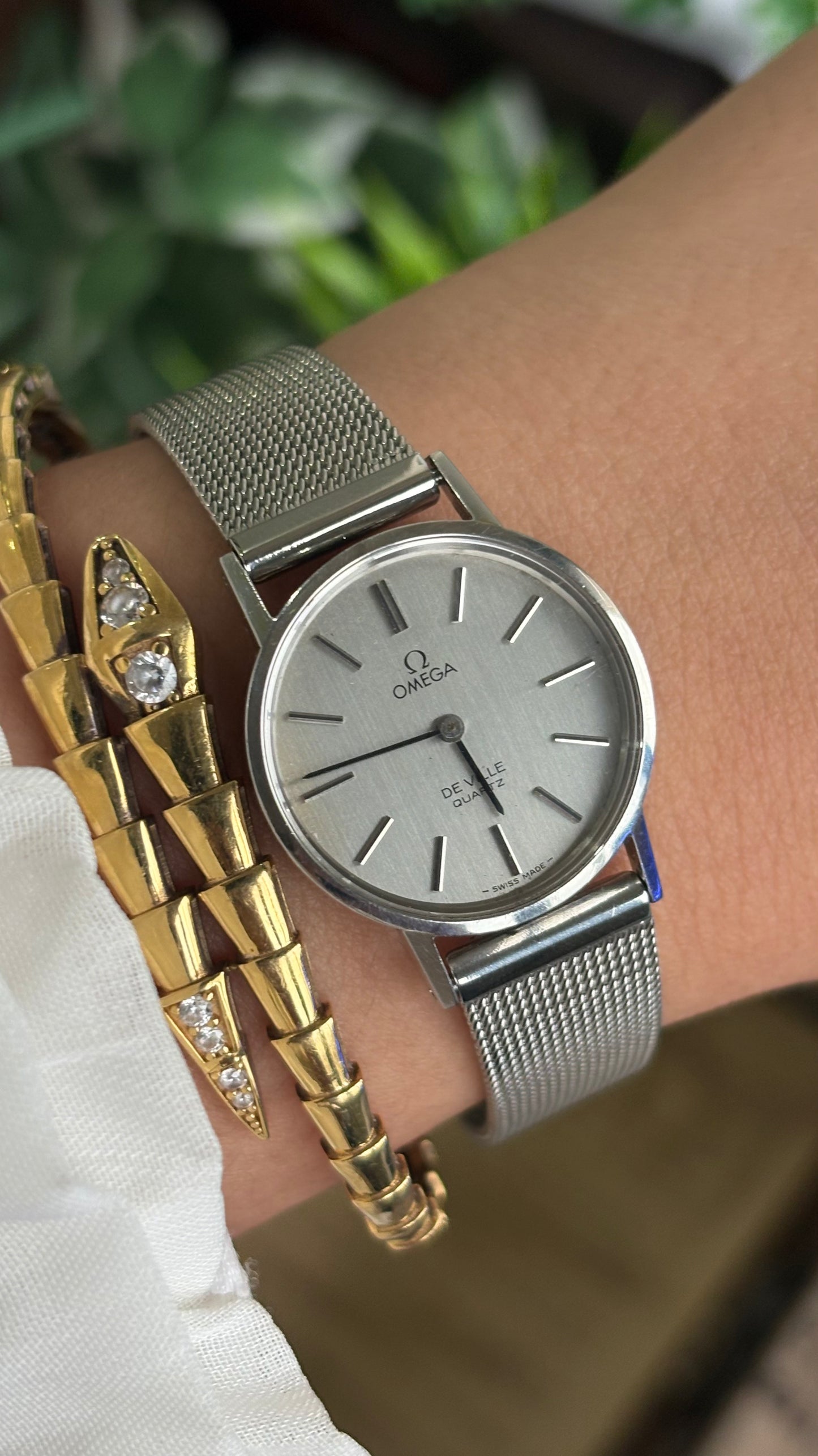 Vintage Omega Watch in Silver Tone Mesh Strap (Self-Adjust) with Omega Box