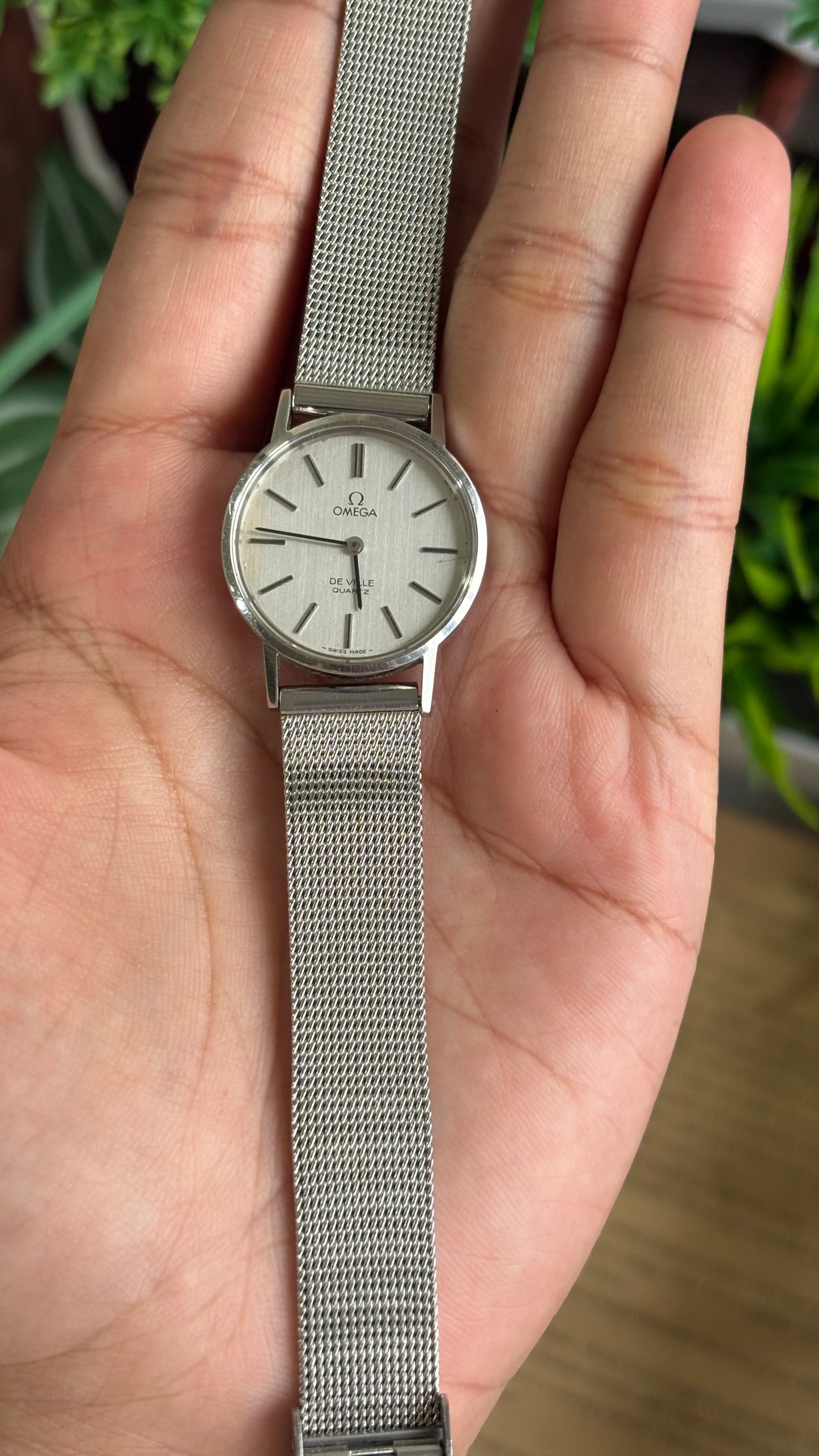 Vintage Omega Watch in Silver Tone Mesh Strap (Self-Adjust) with Omega Box
