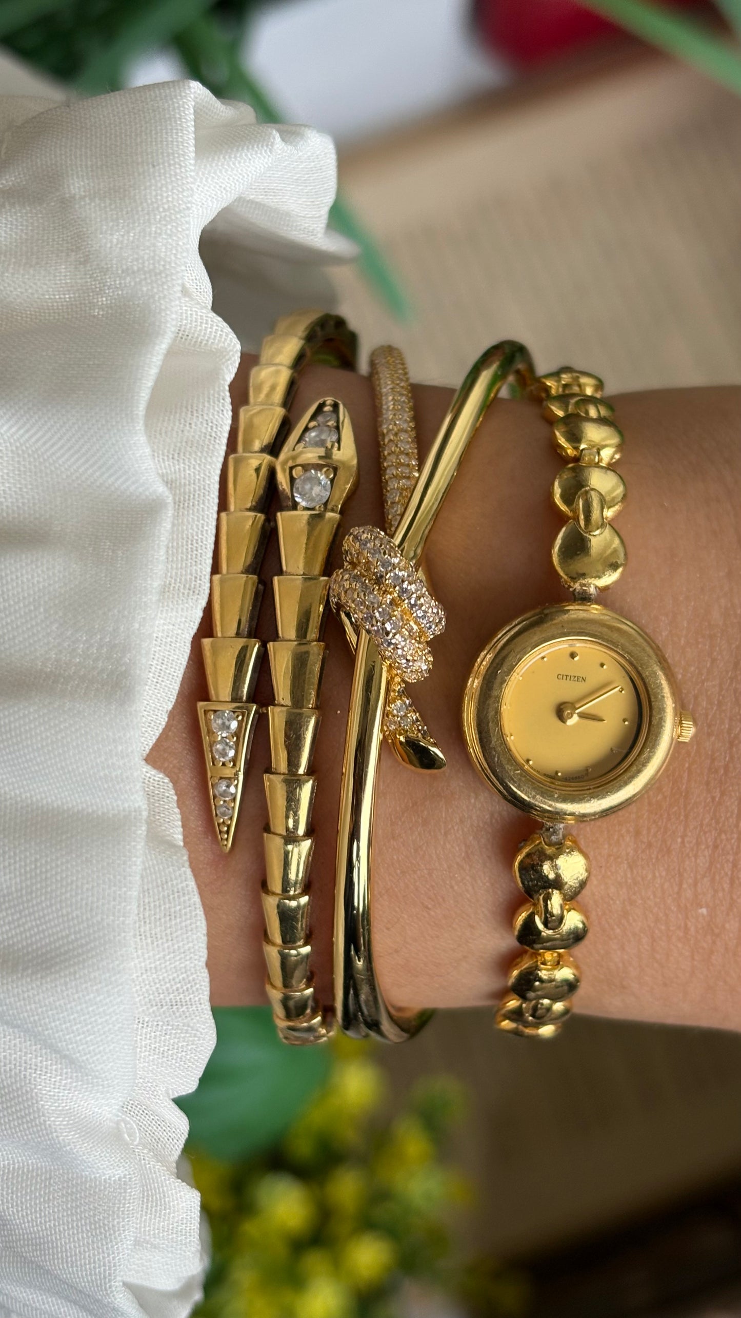 Vintage Citizen Watch in Gold Tone Super Dainty