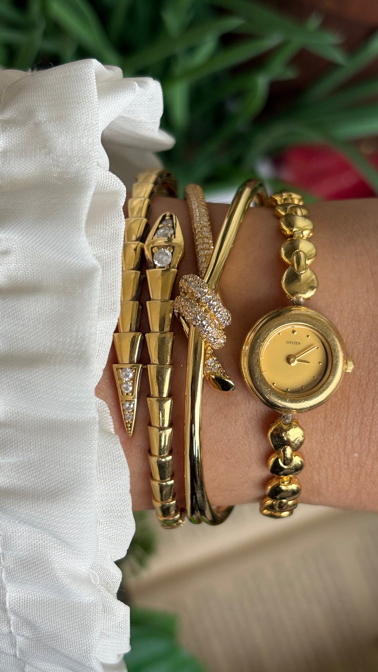 Vintage Citizen Watch in Gold Tone Super Dainty