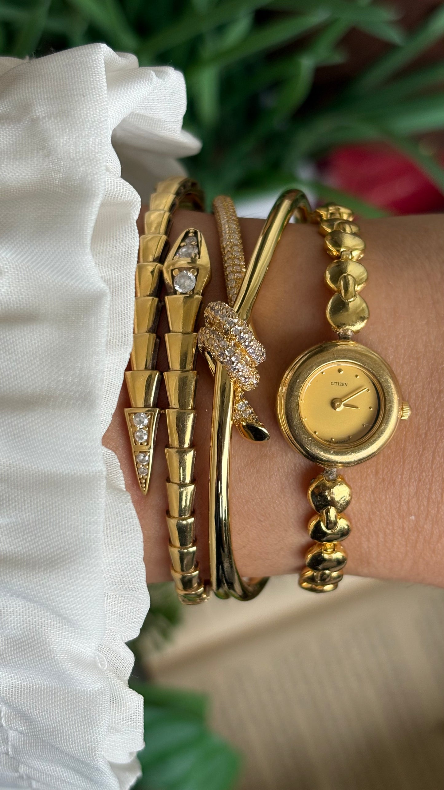 Vintage Citizen Watch in Gold Tone Super Dainty