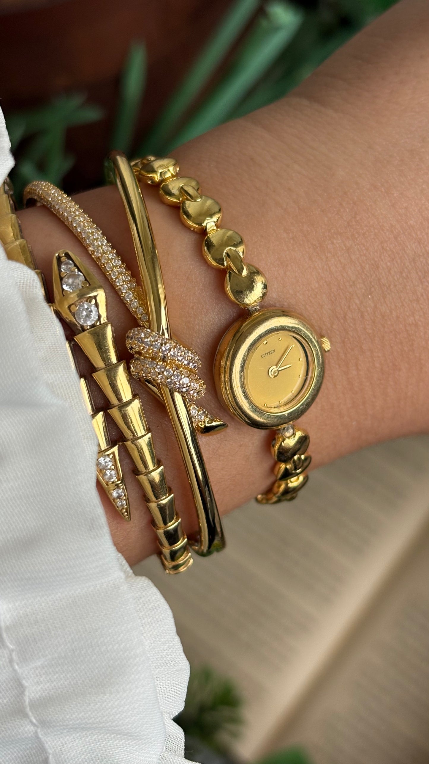 Vintage Citizen Watch in Gold Tone Super Dainty