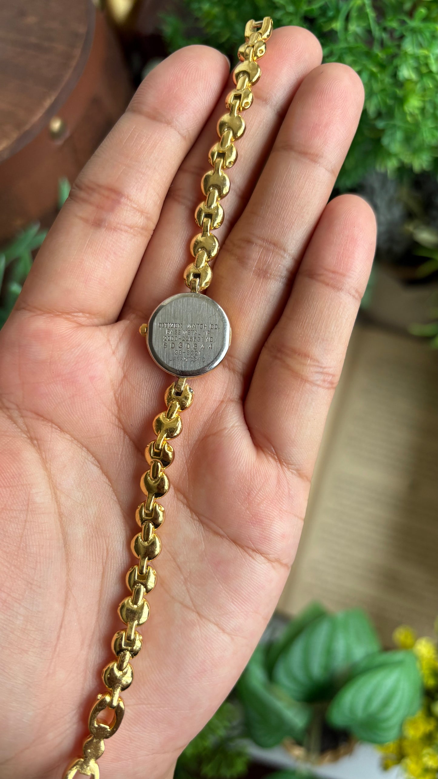 Vintage Citizen Watch in Gold Tone Super Dainty