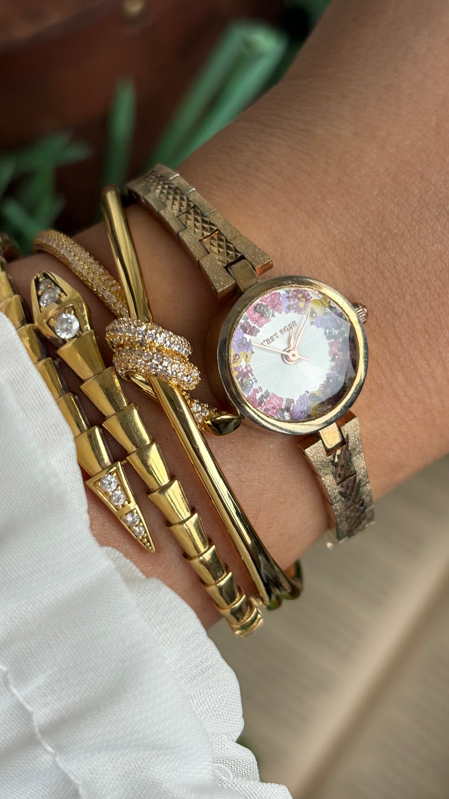Vintage L'est Rose Watch in Gold Tone Flower Painted Dial