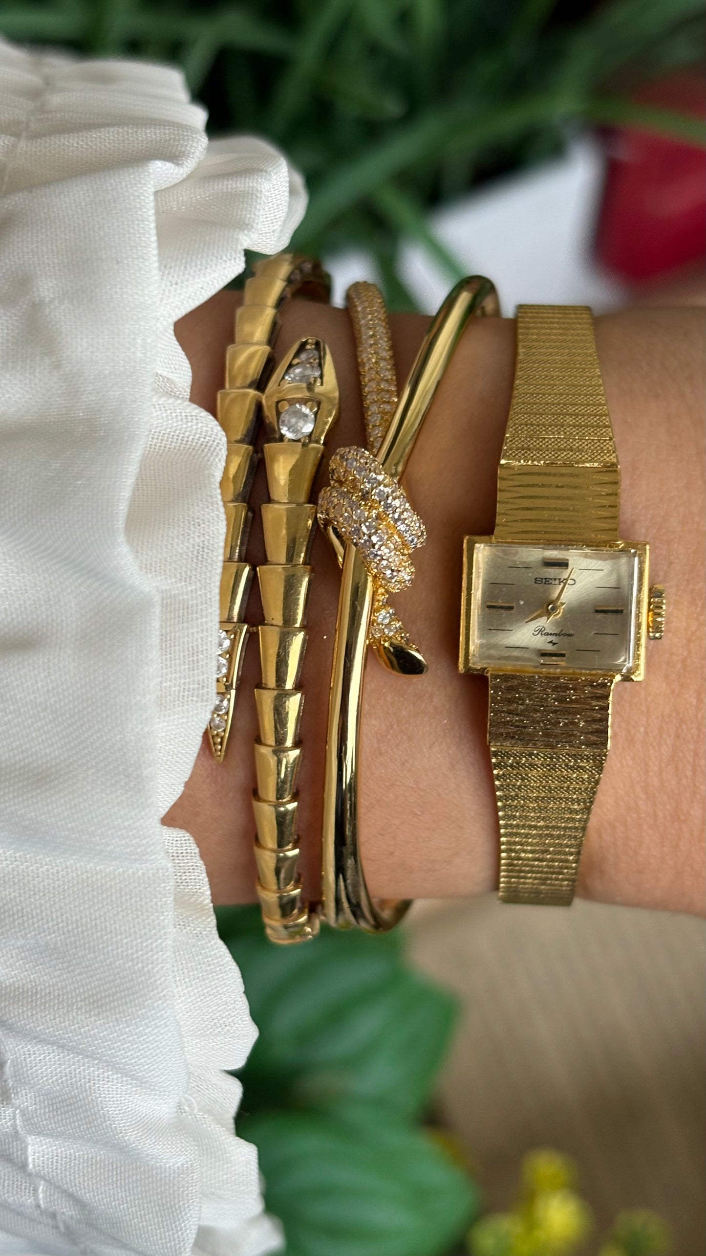 Vintage Seiko Manual Winding Watch in Gold Tone