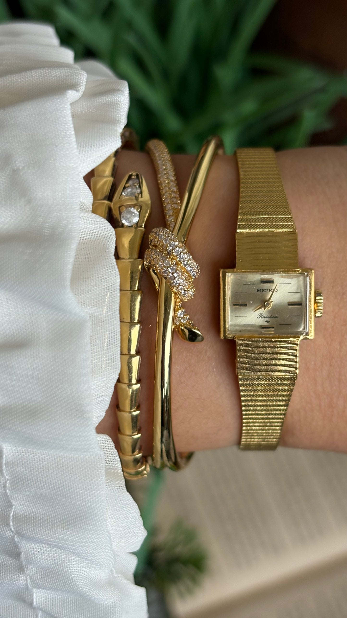 Vintage Seiko Manual Winding Watch in Gold Tone