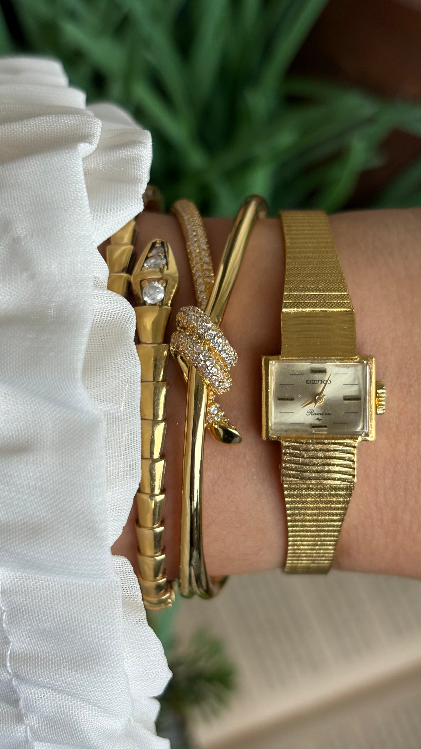 Vintage Seiko Manual Winding Watch in Gold Tone