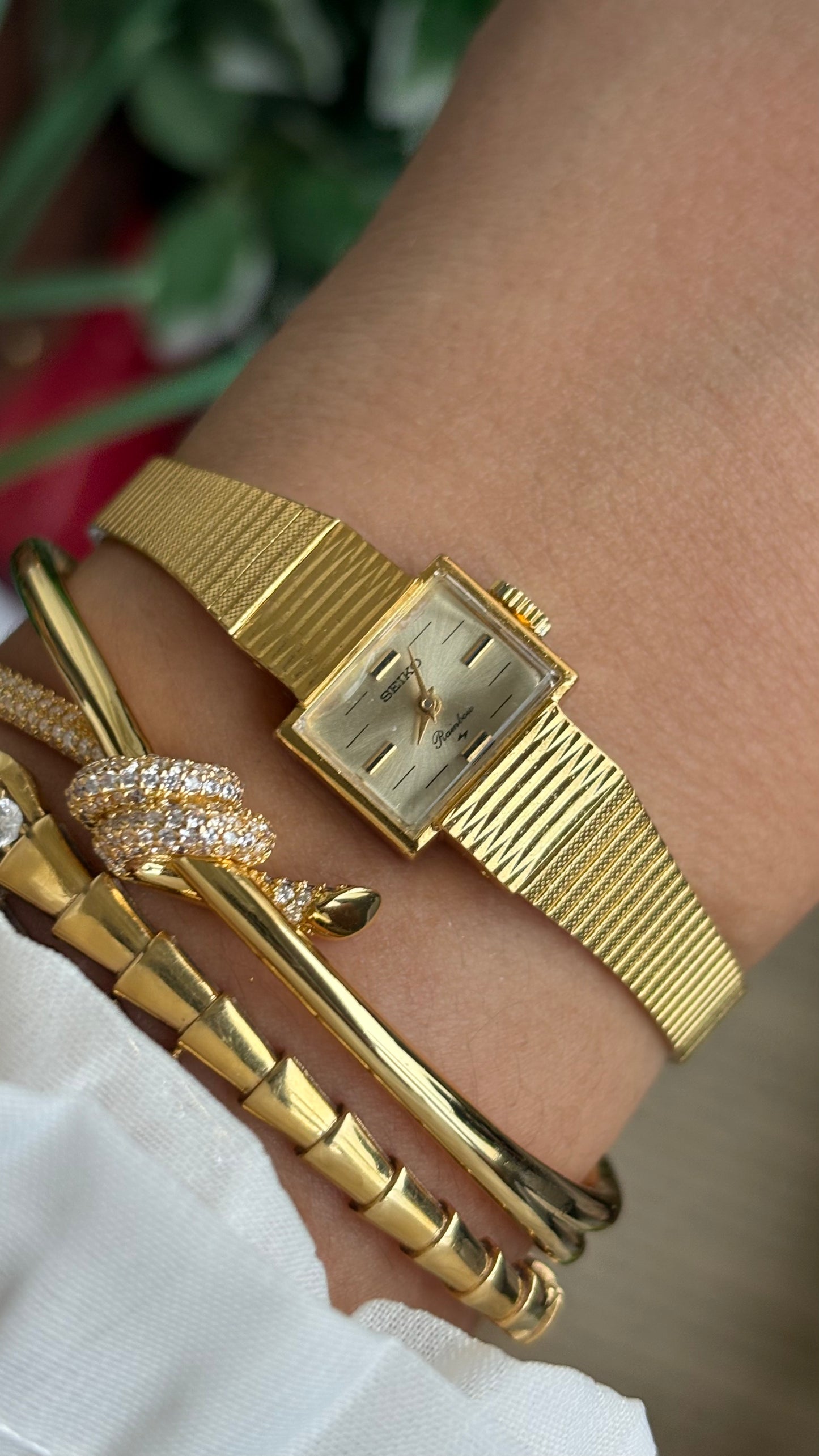 Vintage Seiko Manual Winding Watch in Gold Tone