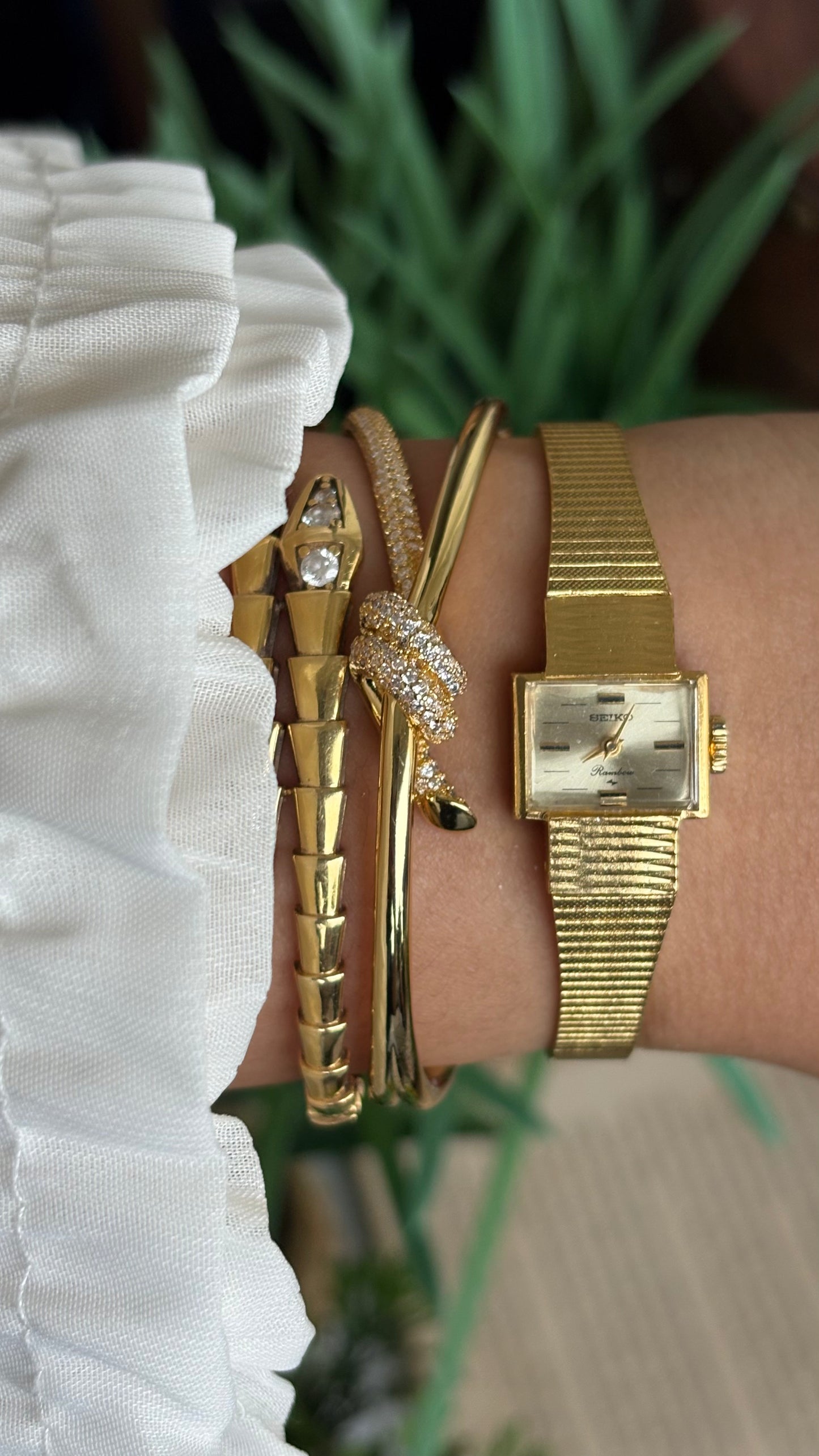 Vintage Seiko Manual Winding Watch in Gold Tone