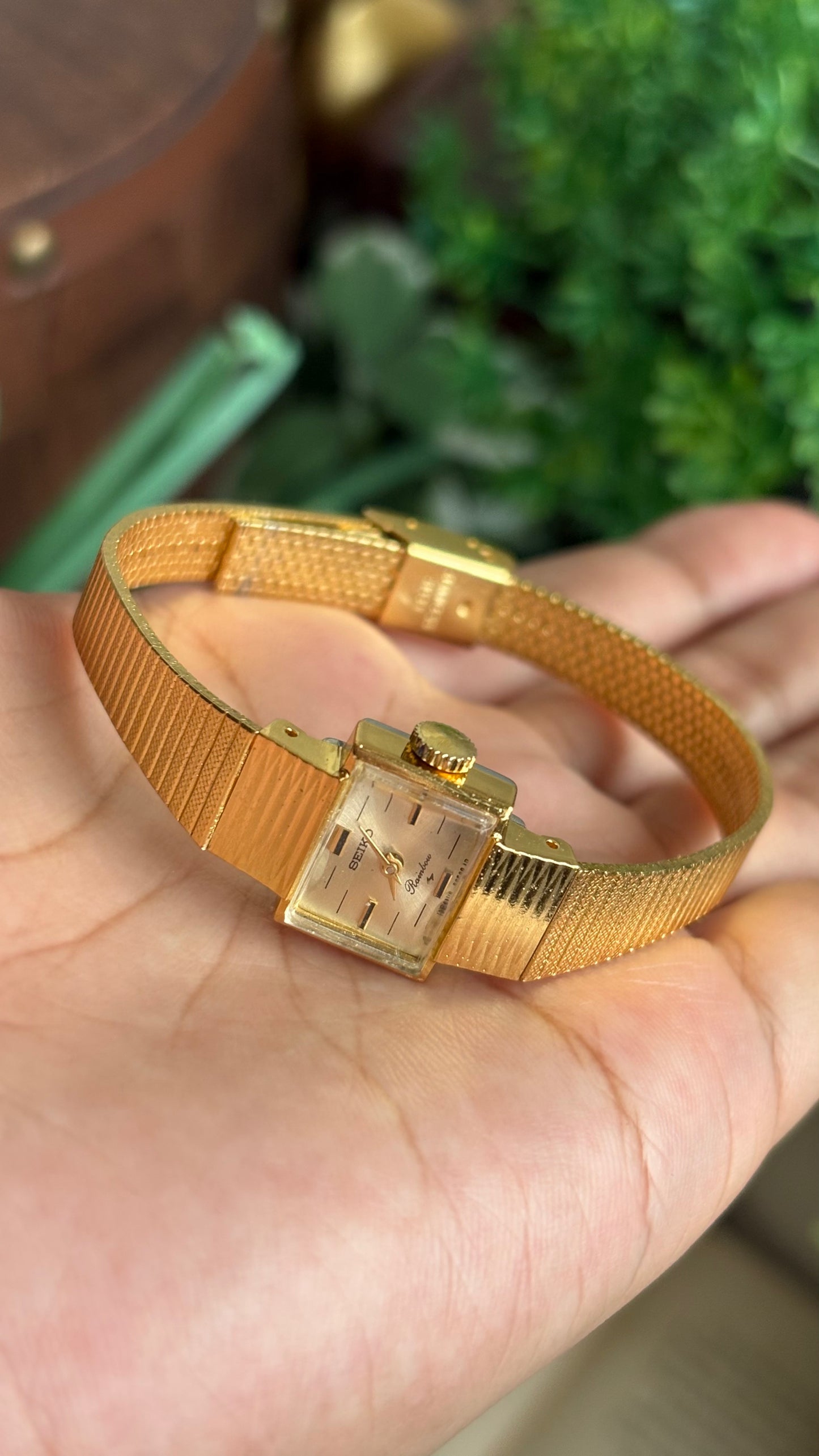 Vintage Seiko Manual Winding Watch in Gold Tone