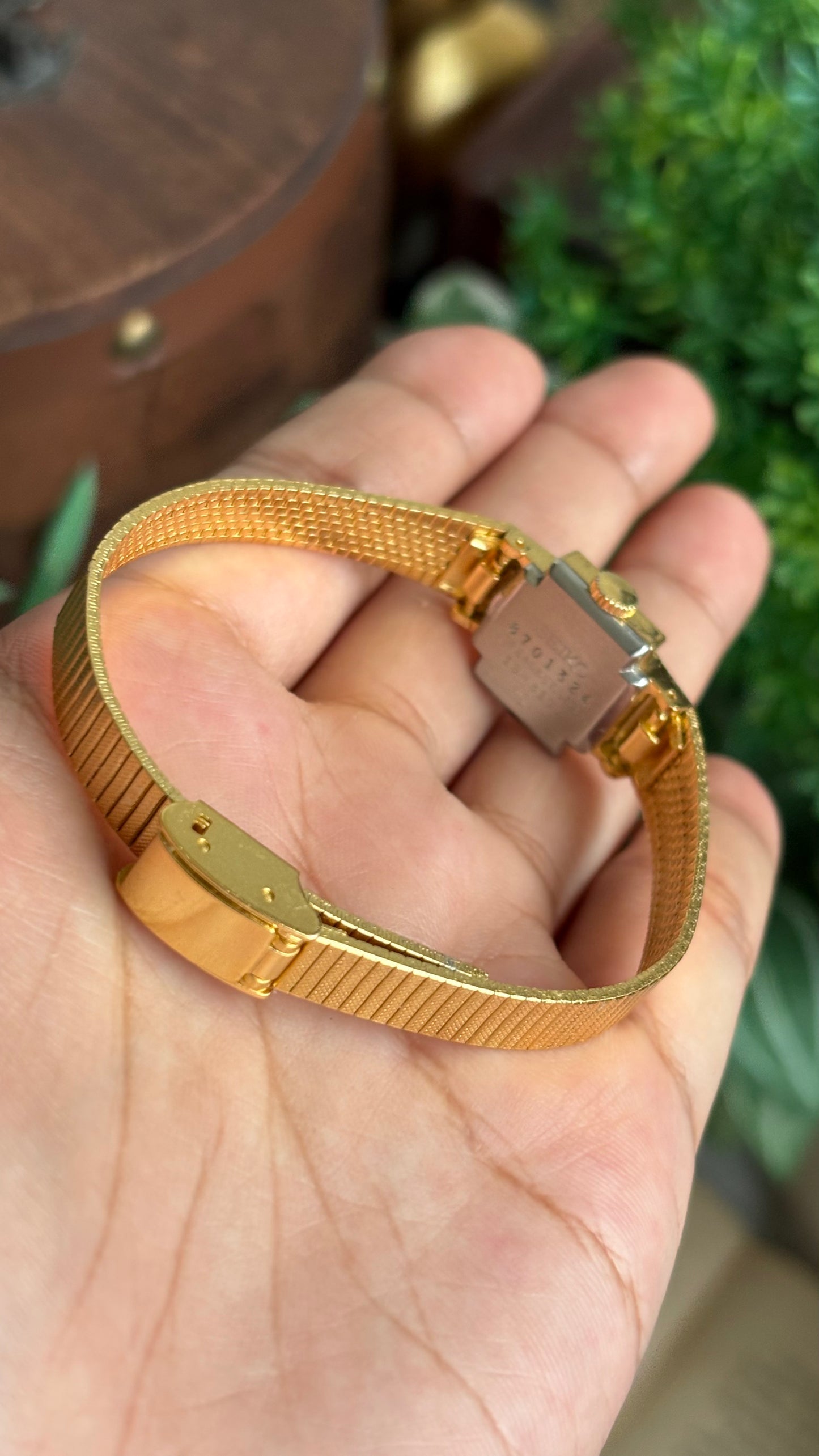 Vintage Seiko Manual Winding Watch in Gold Tone