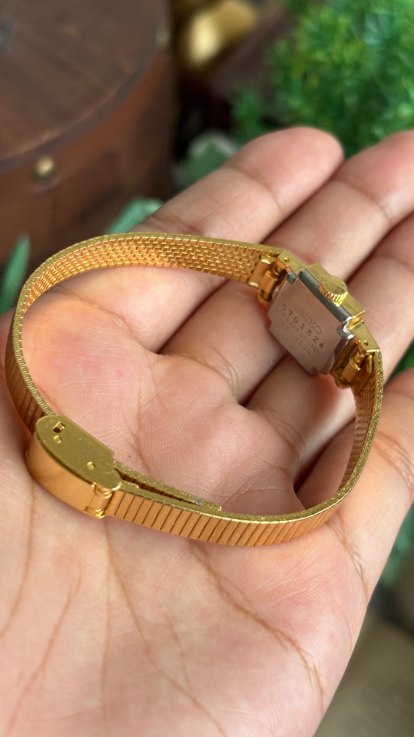 Vintage Seiko Manual Winding Watch in Gold Tone