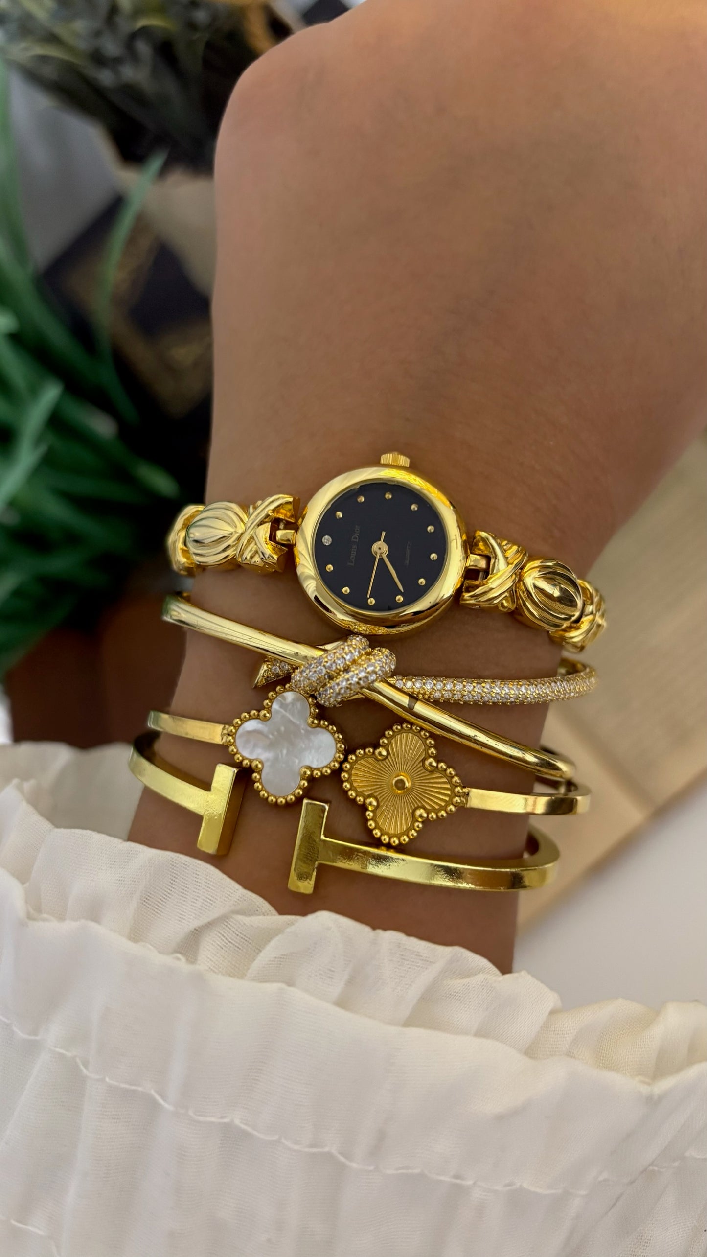 Vintage Louis Dior Round Black Dial Watch with Ornate Fluted Links in Gold Tone Quartz