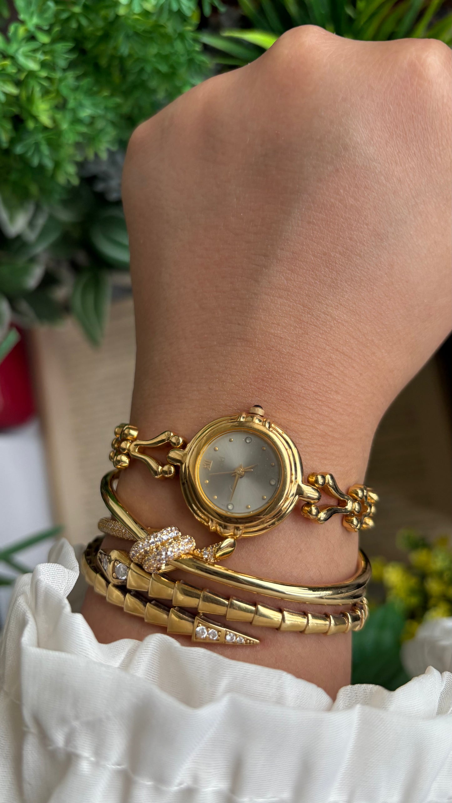 Vintage Minaki Bracelet Watch in Gold Tone