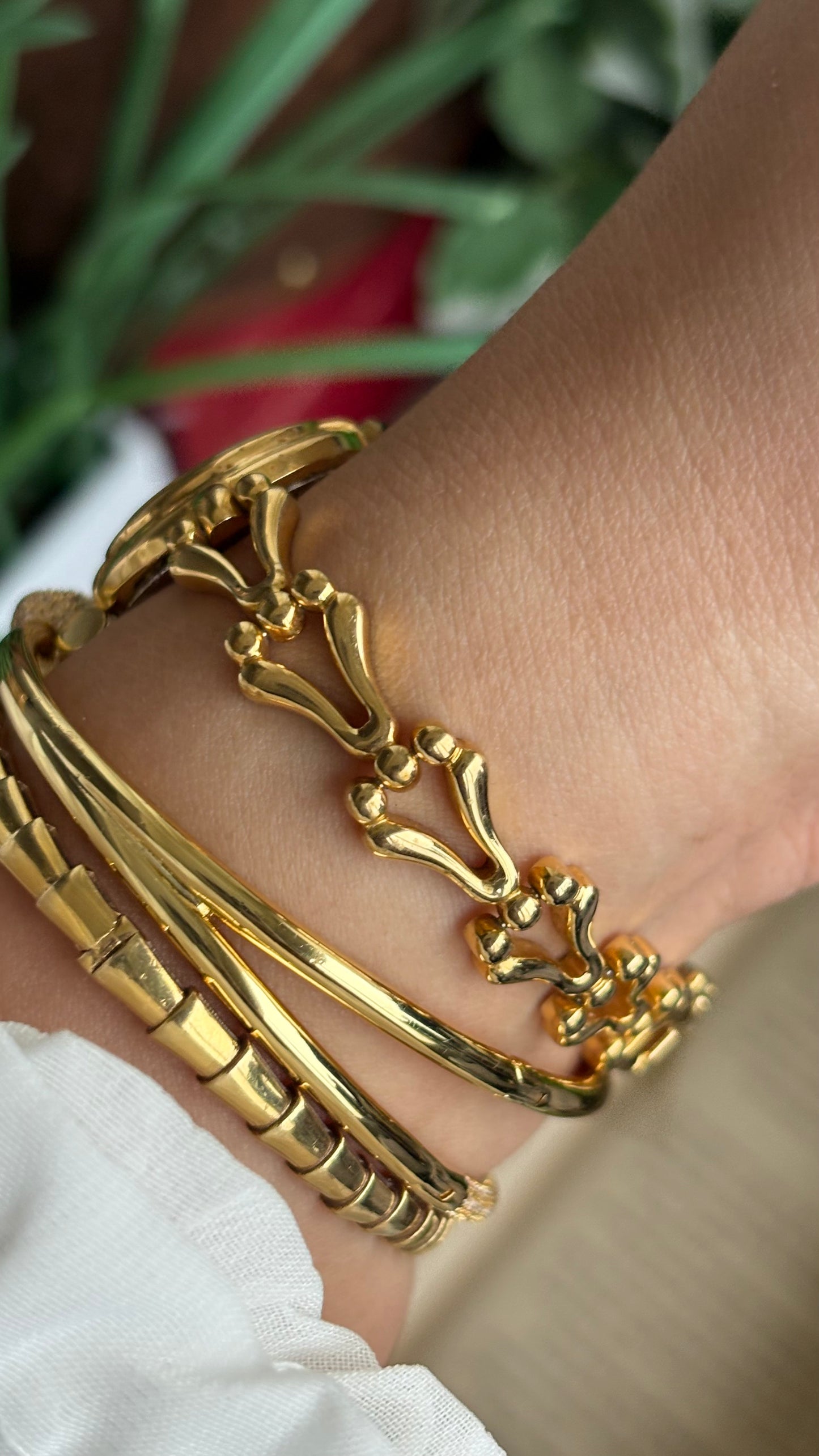 Vintage Minaki Bracelet Watch in Gold Tone