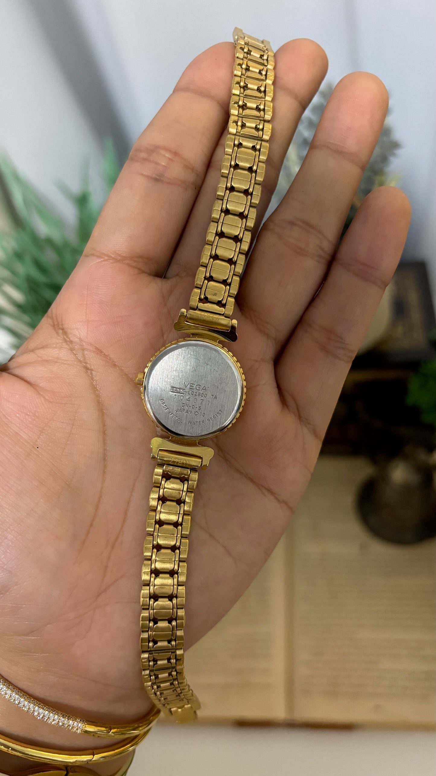 Vintage Citizen Vega Secret Round Watch with Link Bracelet in Gold Tone Quartz