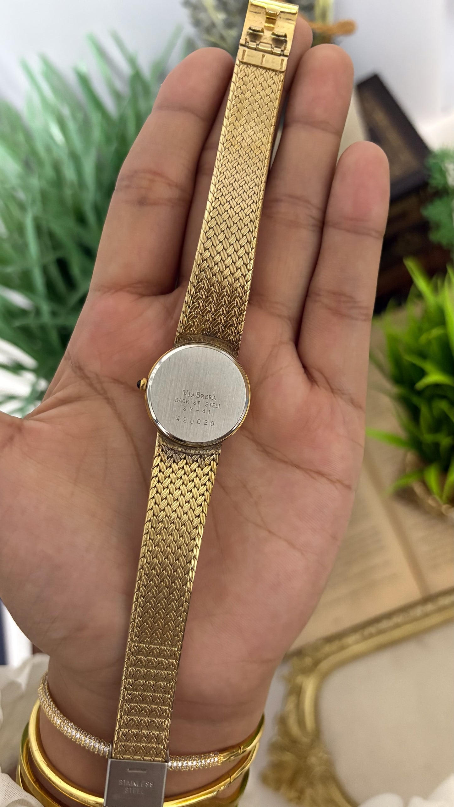 Vintage Via Brera Round Watch with Mosaic Opal Effect Dial and Gold Tone Woven Mesh Strap