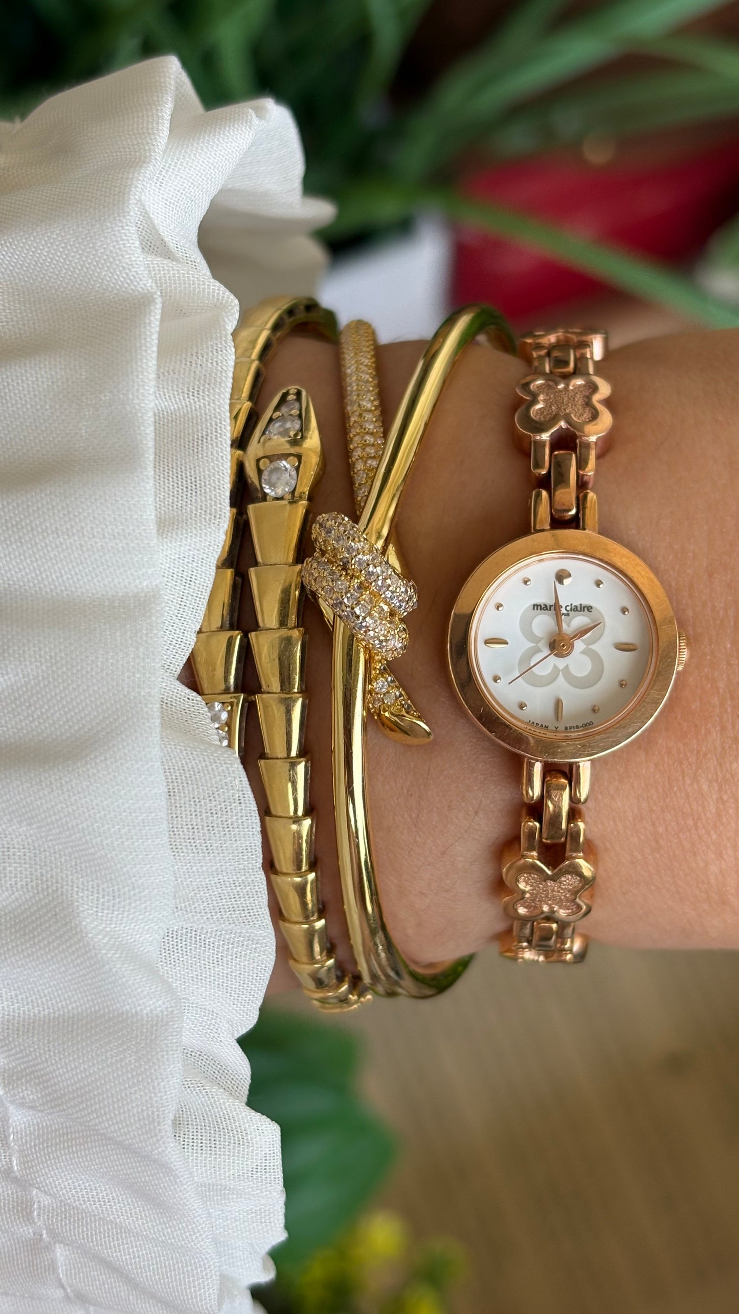 Vintage Marie Claire Watch in Gold Tone Leaf Clover Bracelet