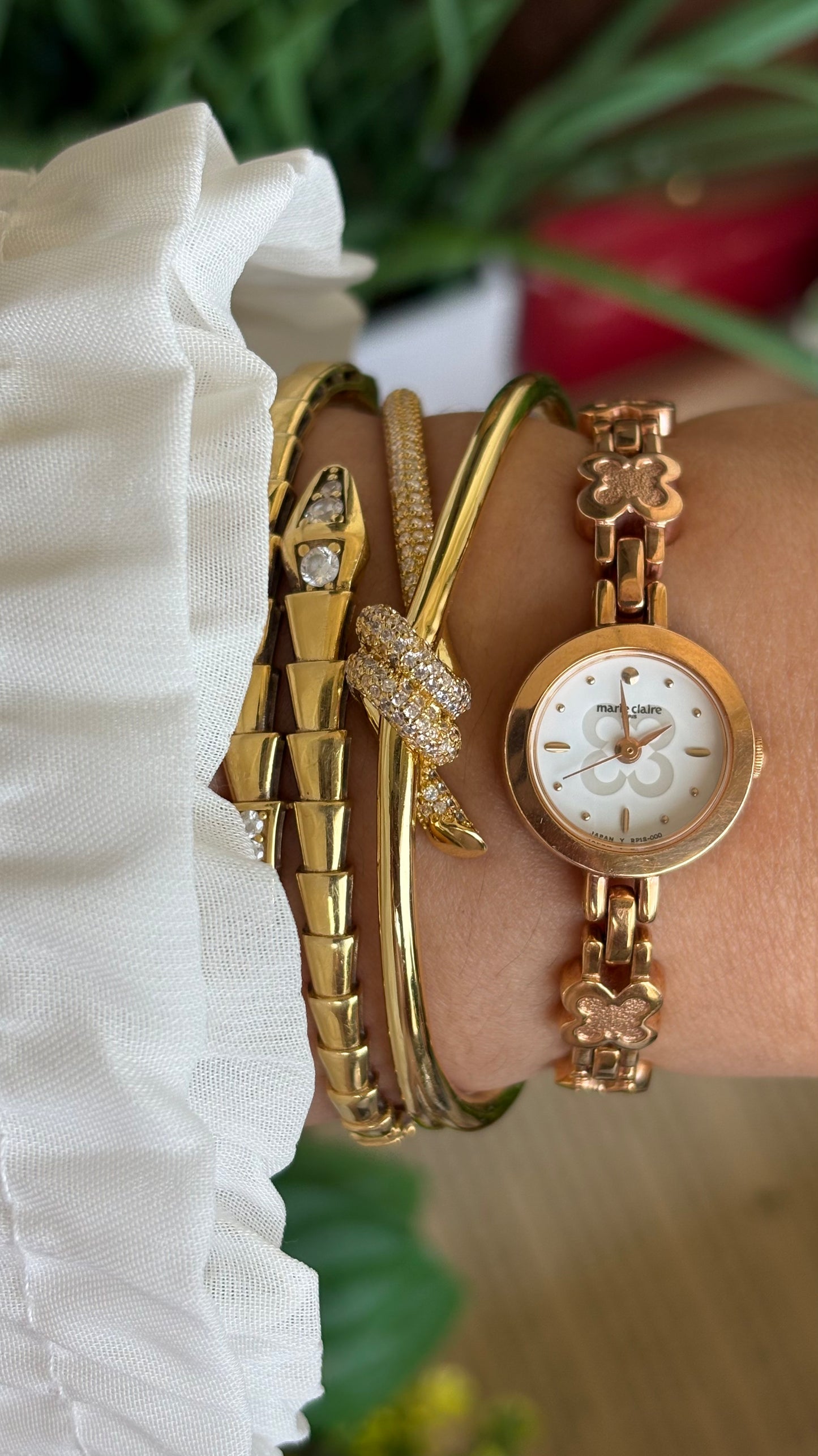Vintage Marie Claire Watch in Gold Tone Leaf Clover Bracelet