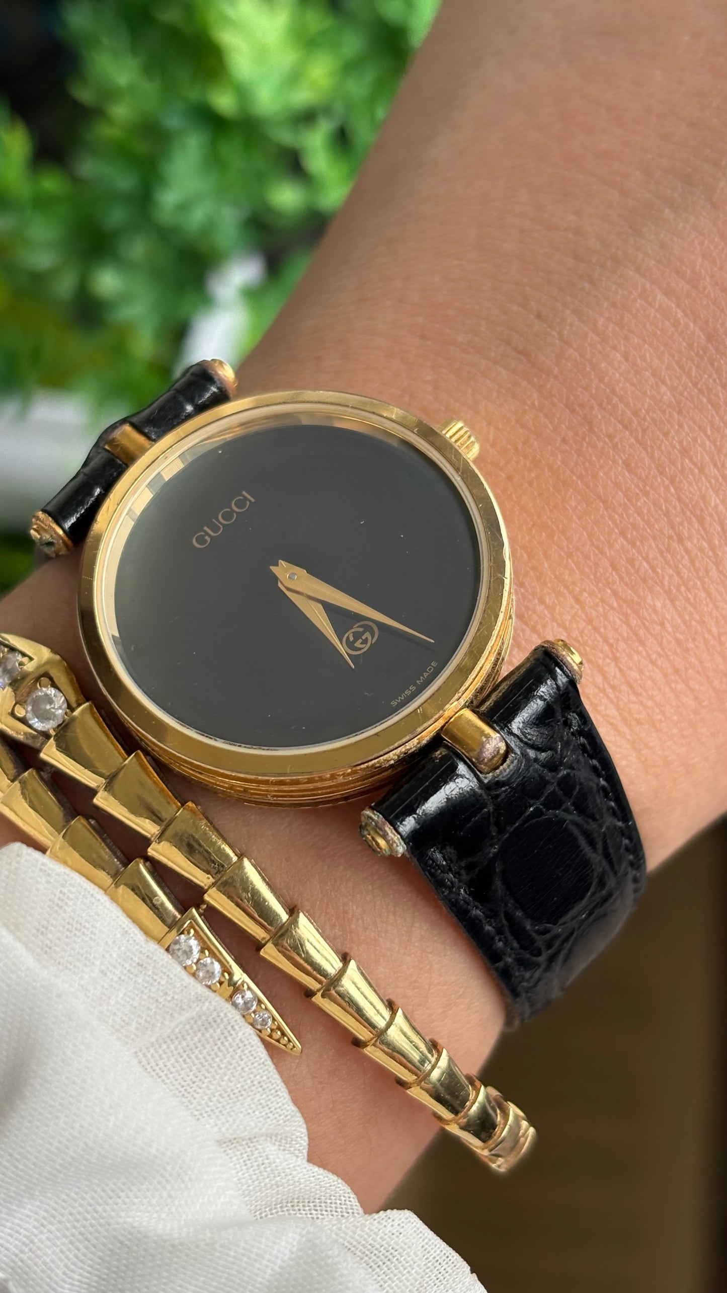 Vintage Gucci Swiss Watch in Black Leather Strap
