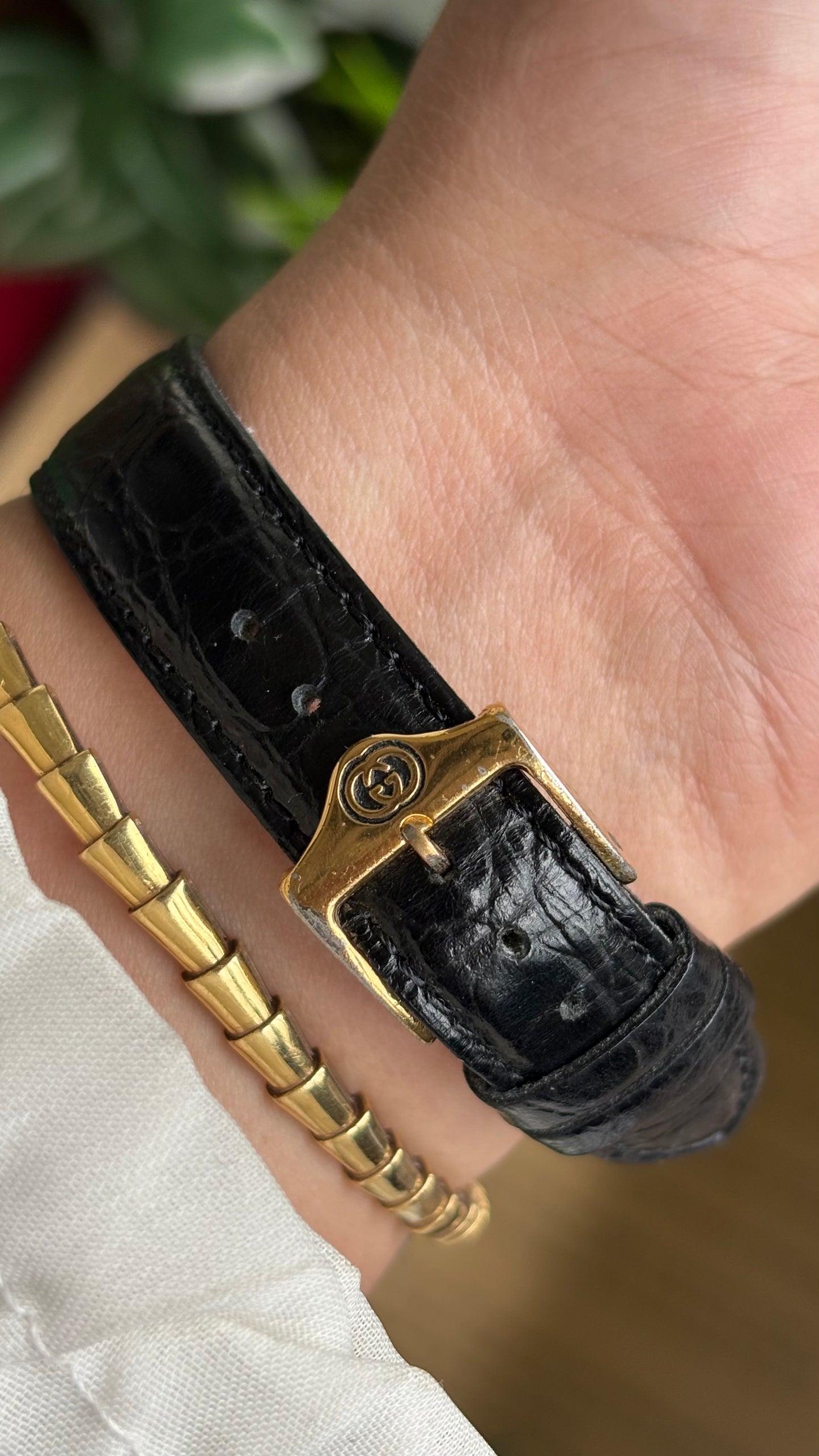 Vintage Gucci Swiss Watch in Black Leather Strap