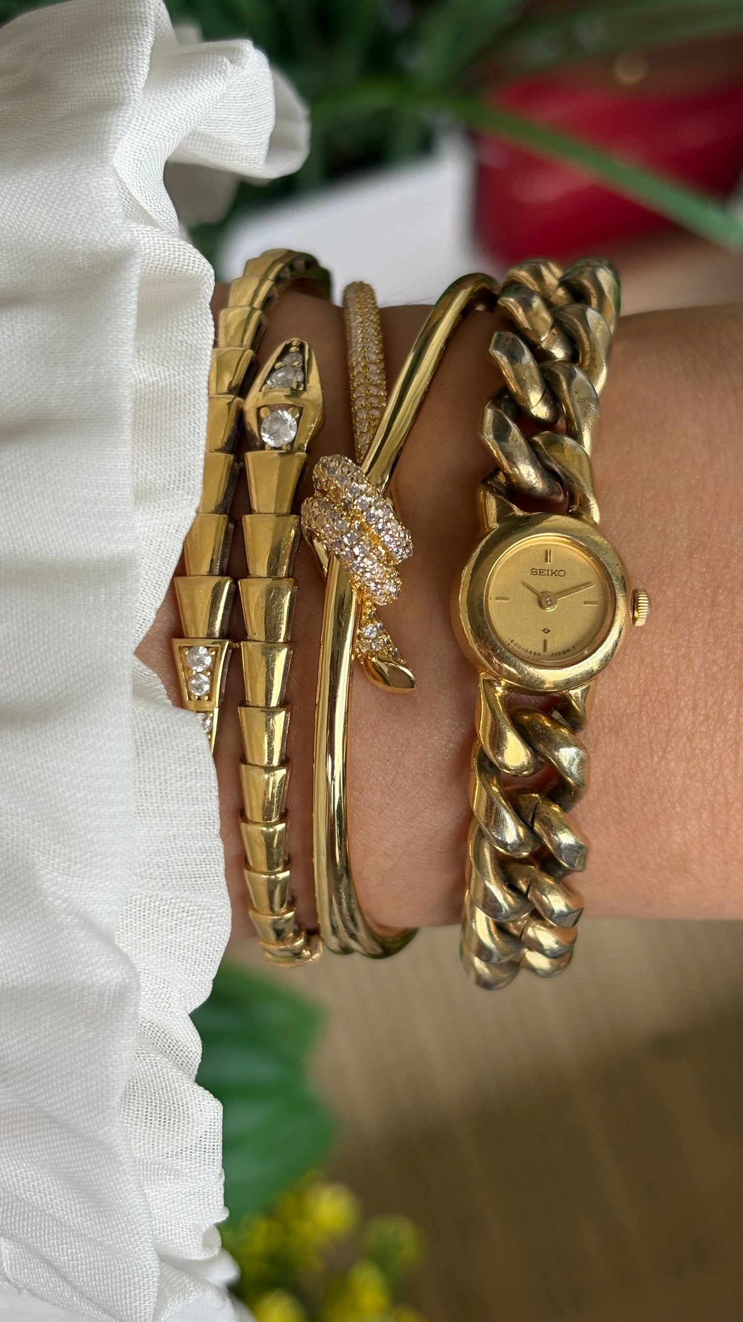 Extremely Rare Vintage Seiko Chain Bracelet Watch in Gold Tone Super Dainty