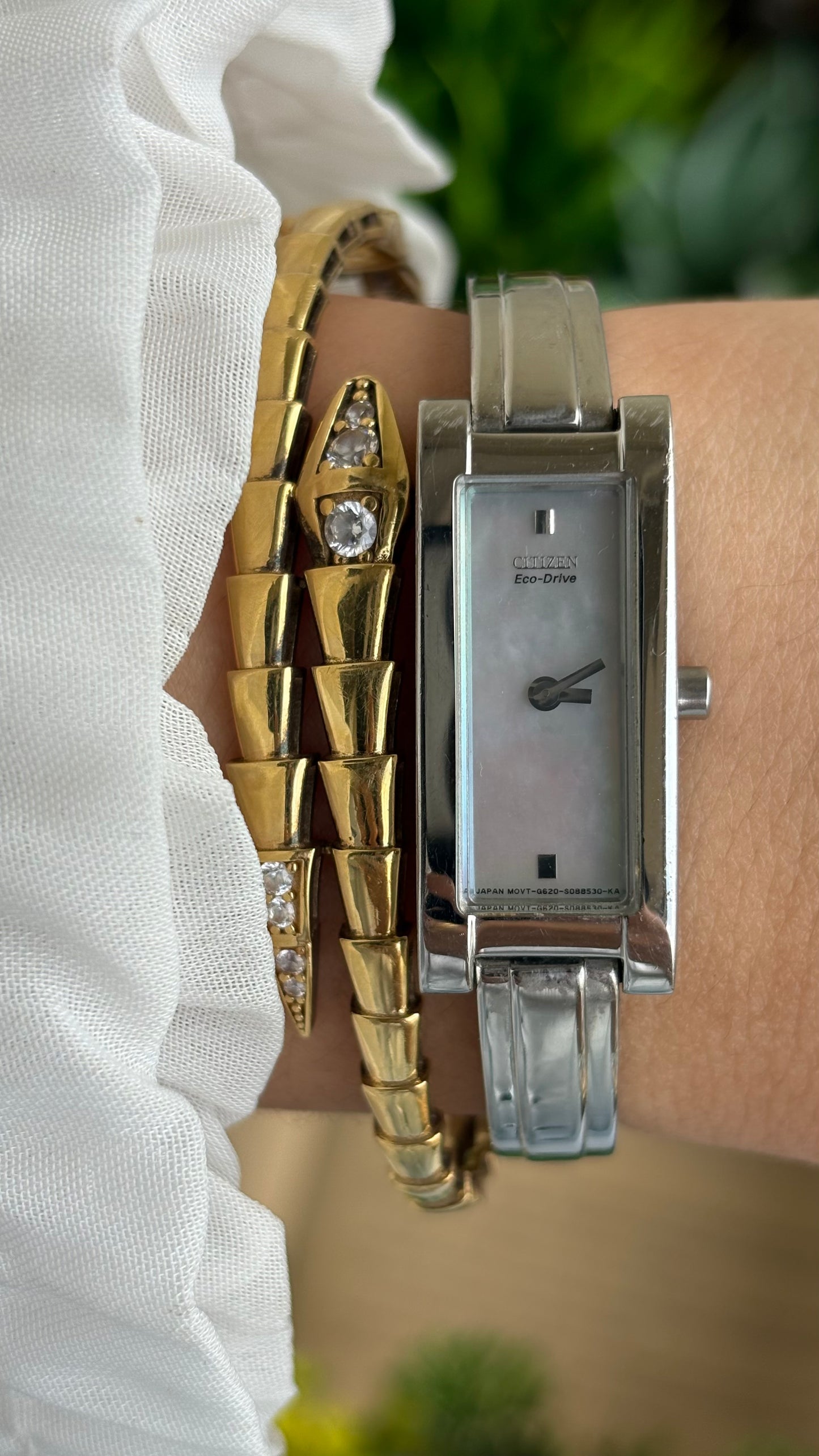 Extremely Rare and Slim Vintage Citizen Eco-Drive Solar Watch in Silver Tone Pearl Dial