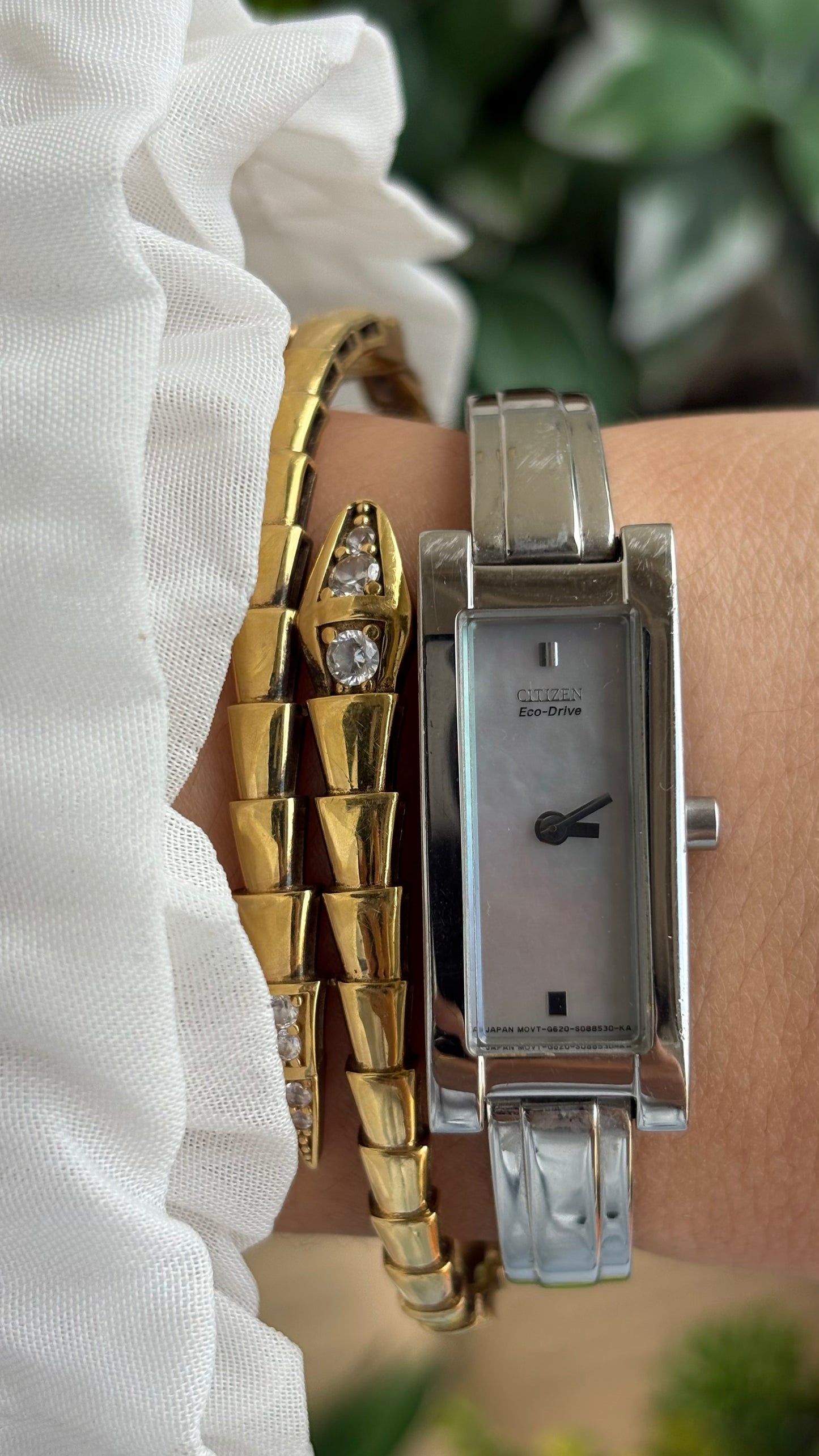 Extremely Rare and Slim Vintage Citizen Eco-Drive Solar Watch in Silver Tone Pearl Dial