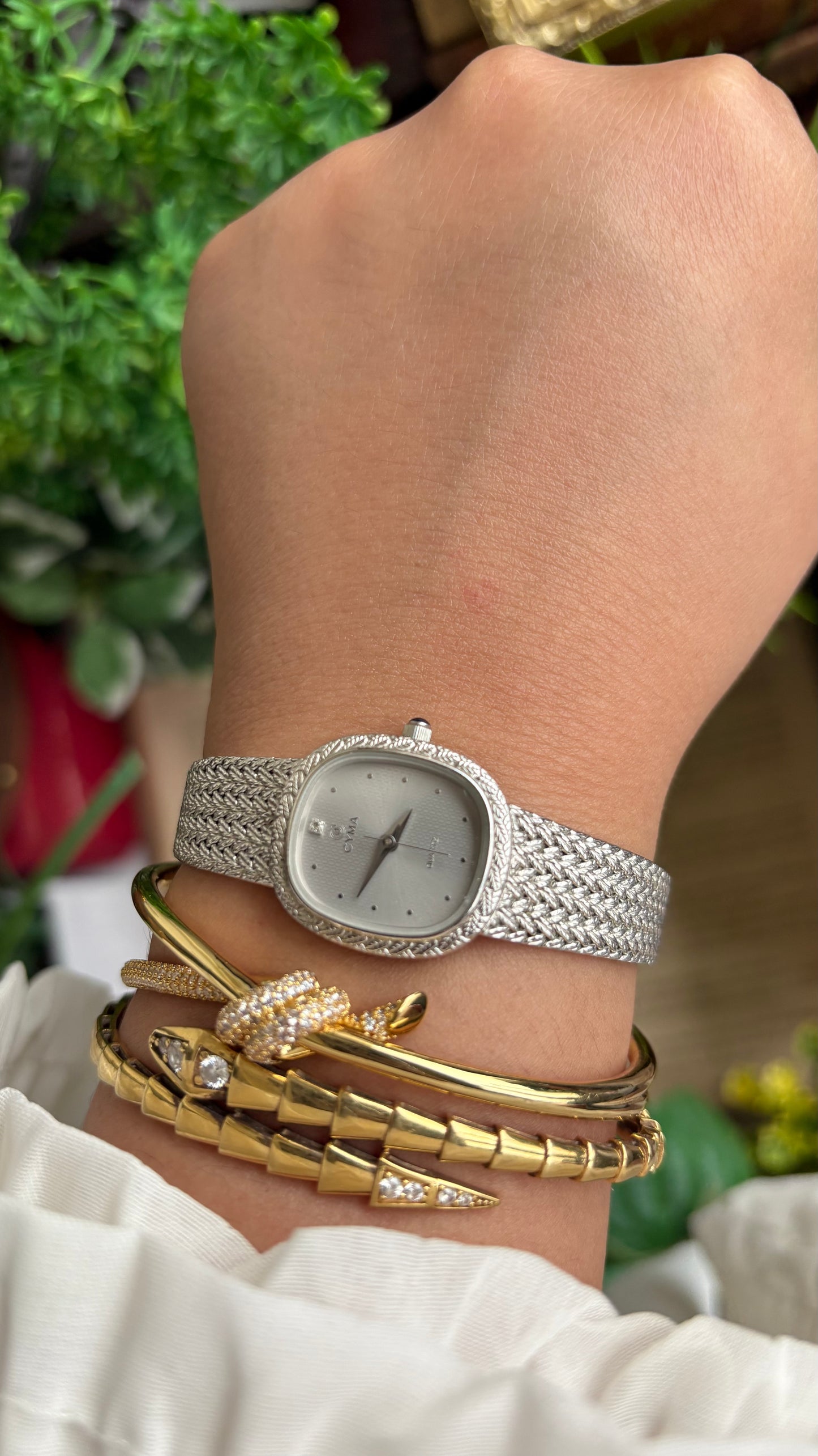 Vitnage Cyma Swiss Watch in Silver Tone Woven Strap