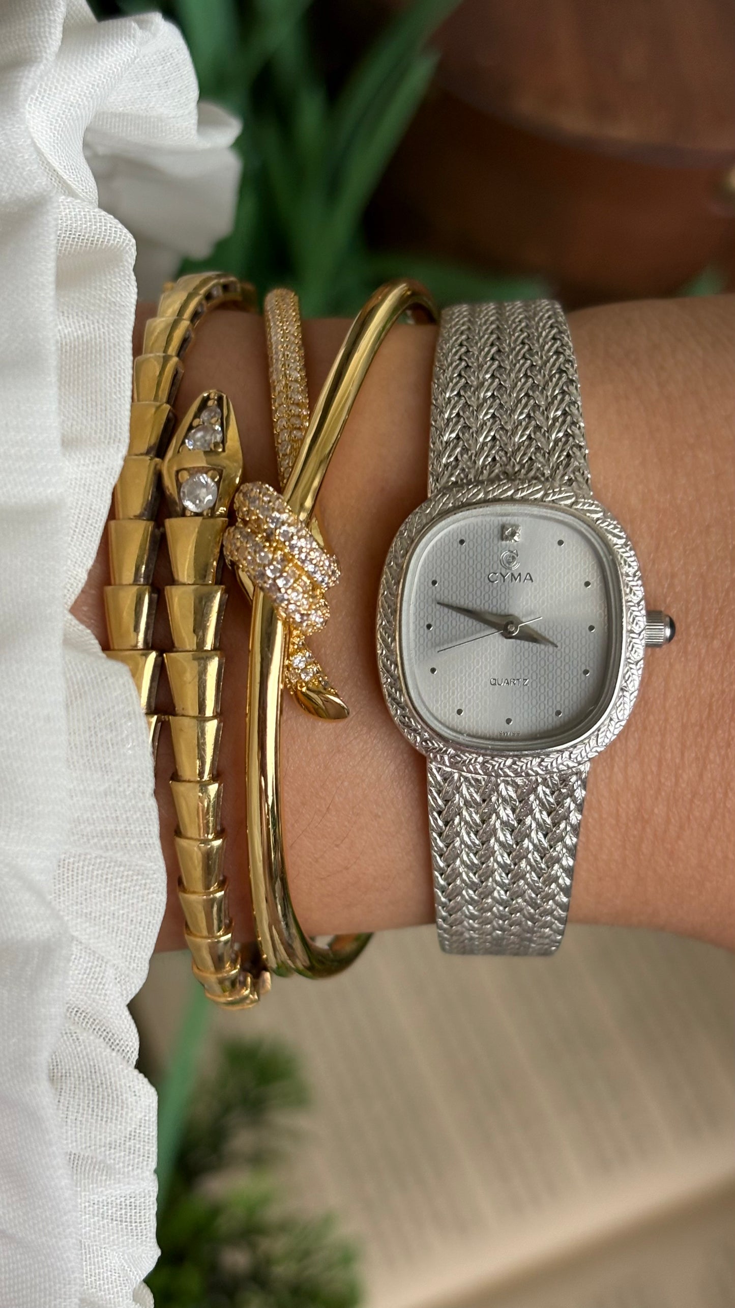 Vitnage Cyma Swiss Watch in Silver Tone Woven Strap
