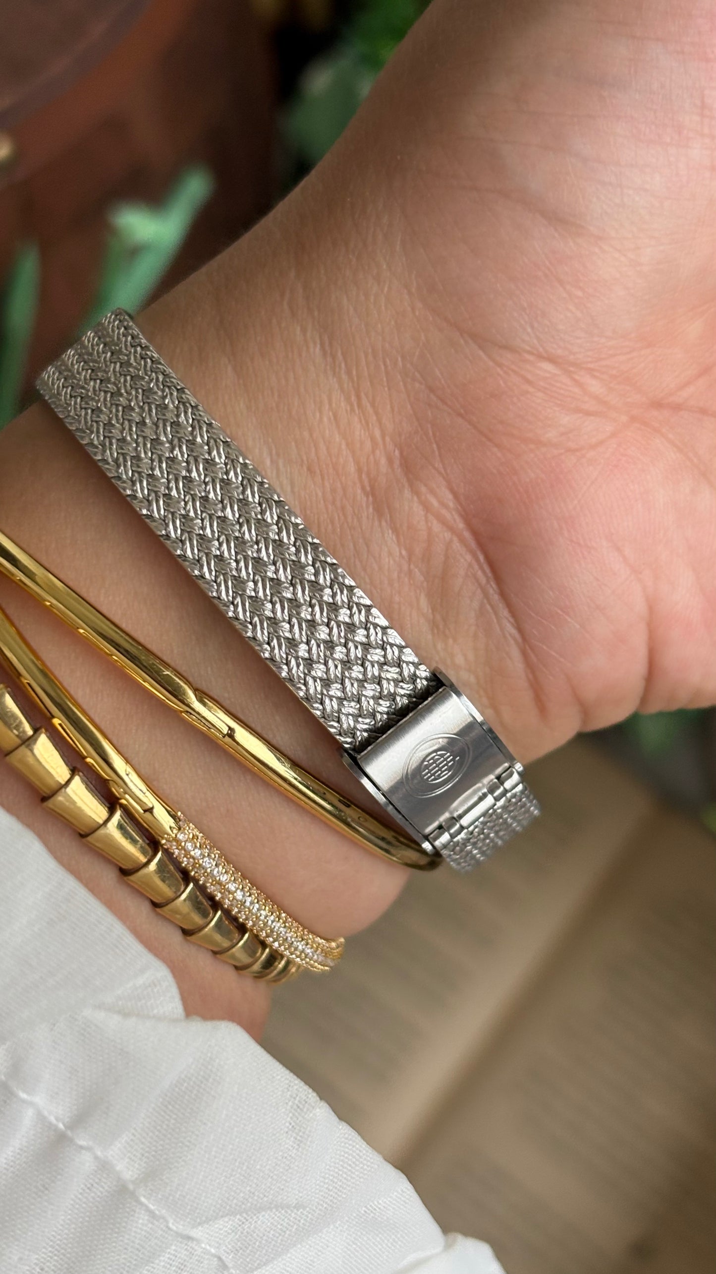 Vitnage Cyma Swiss Watch in Silver Tone Woven Strap