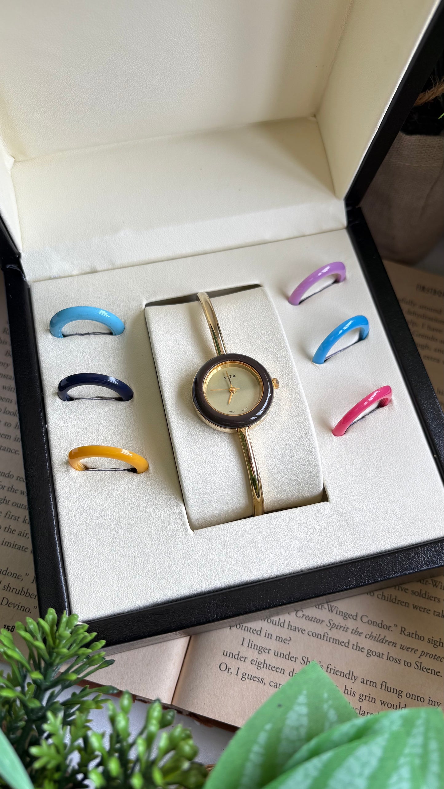 Vintage Vita Interchangeable Bezel Set Watch in Gold Tone Gucci Style