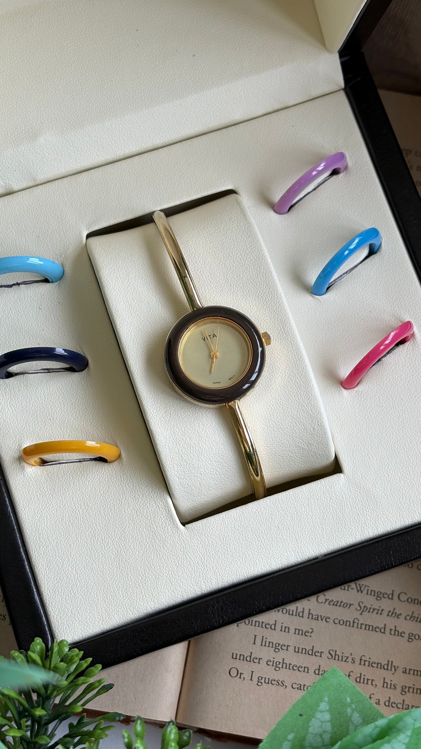 Vintage Vita Interchangeable Bezel Set Watch in Gold Tone Gucci Style
