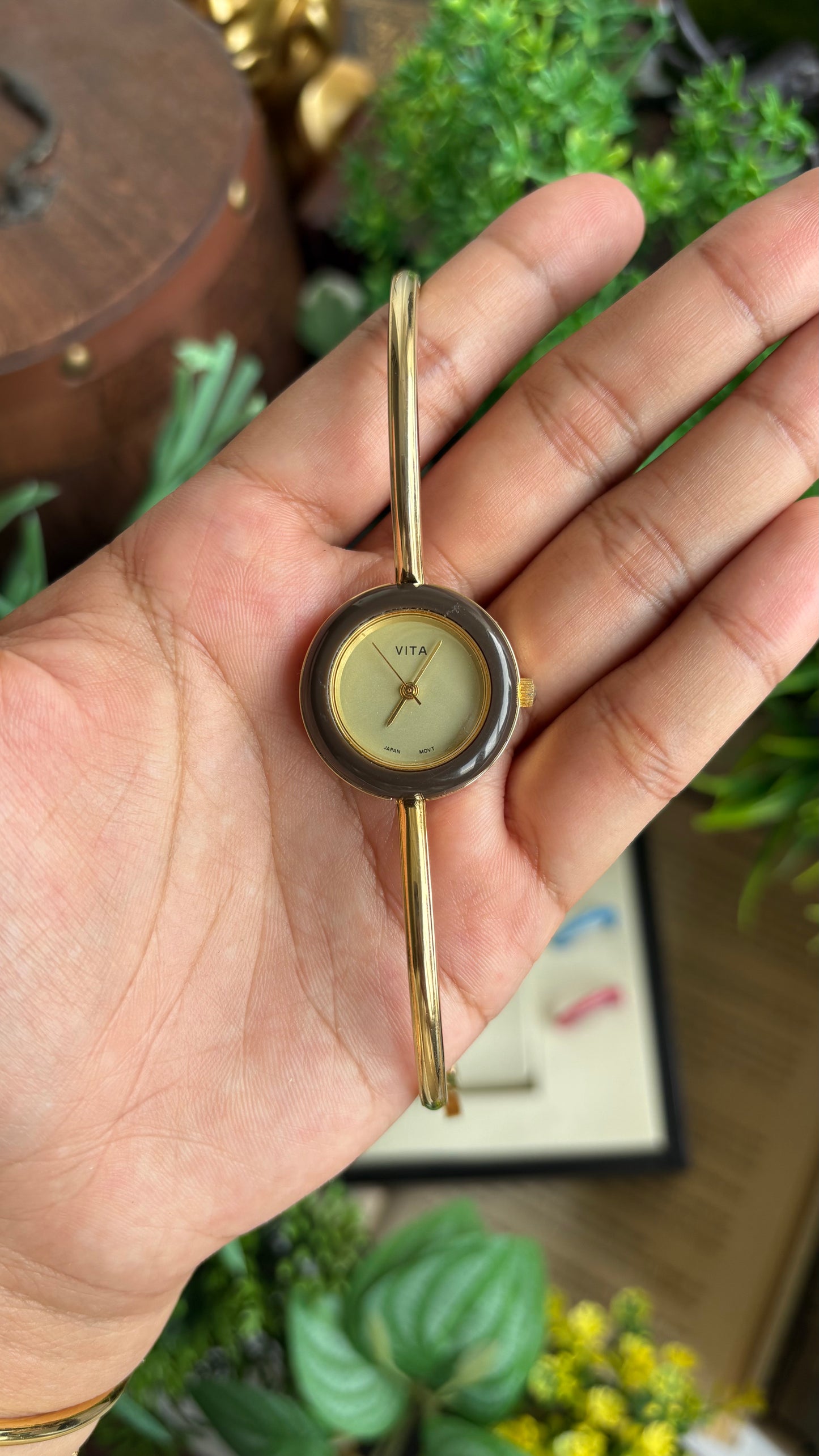 Vintage Vita Interchangeable Bezel Set Watch in Gold Tone Gucci Style