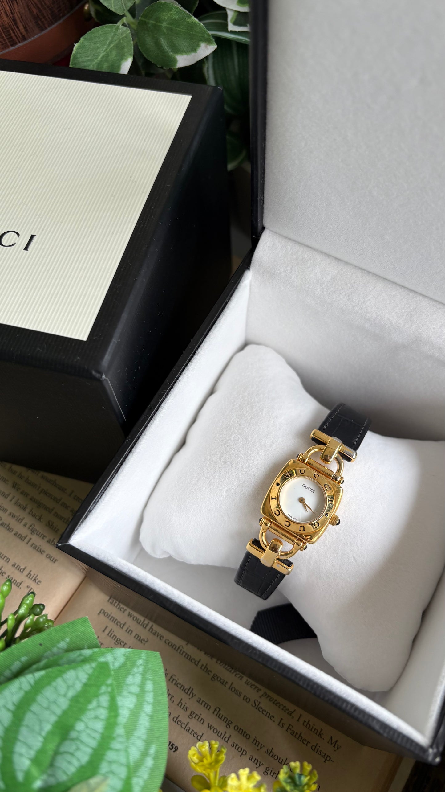 Vintage Gucci Classic Horsebit Watch in Black Leather Strap with Gucci Box