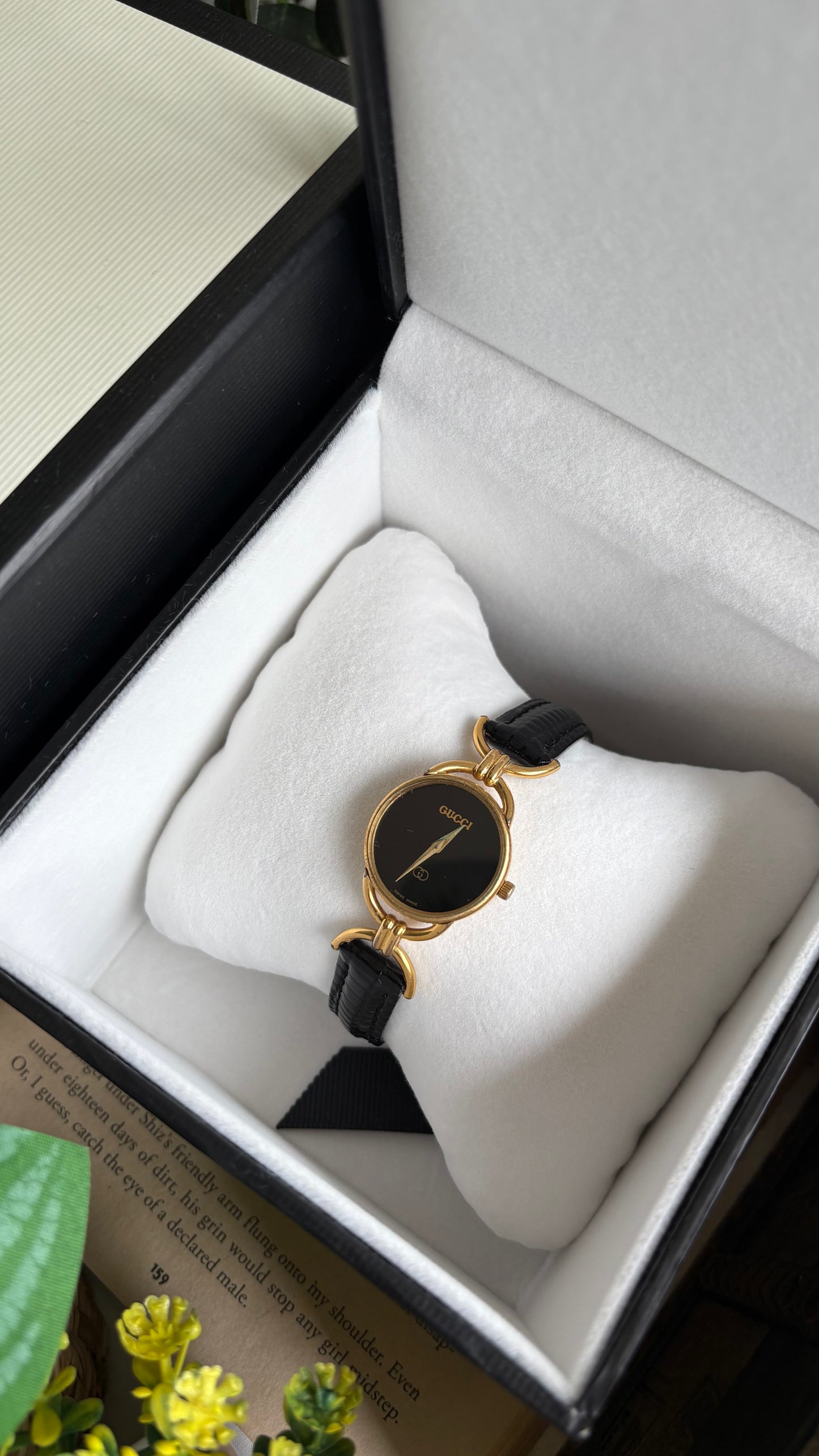 Vintage Gucci Watch in Black Leather Strap with Gucci Box