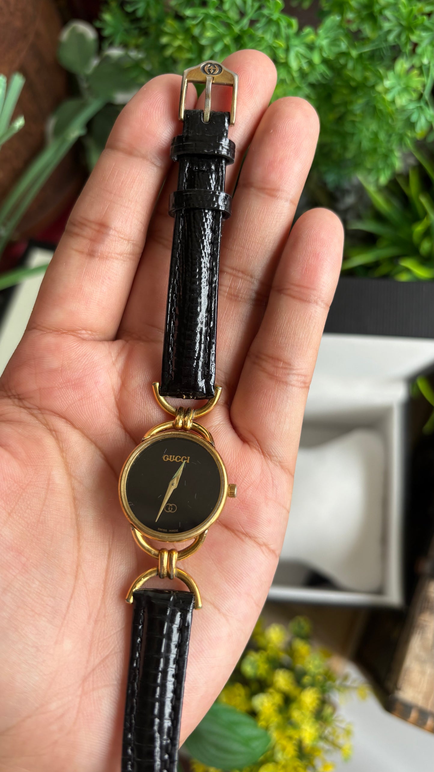 Vintage Gucci Watch in Black Leather Strap with Gucci Box