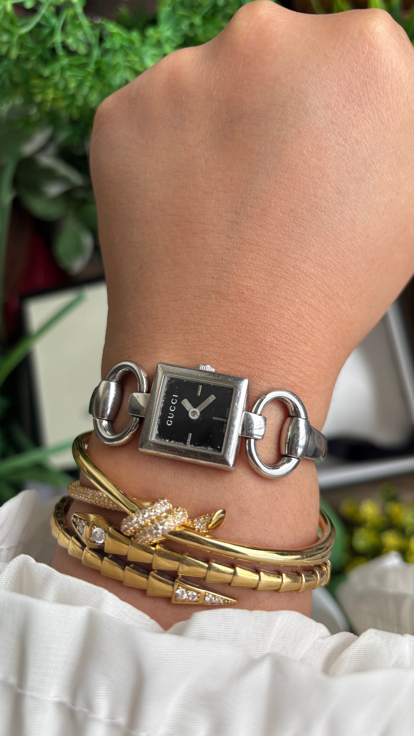 Vintage Gucci Horsebit 120 Tornabuoni Watch in Silver Tone Black Dial with Gucci Box